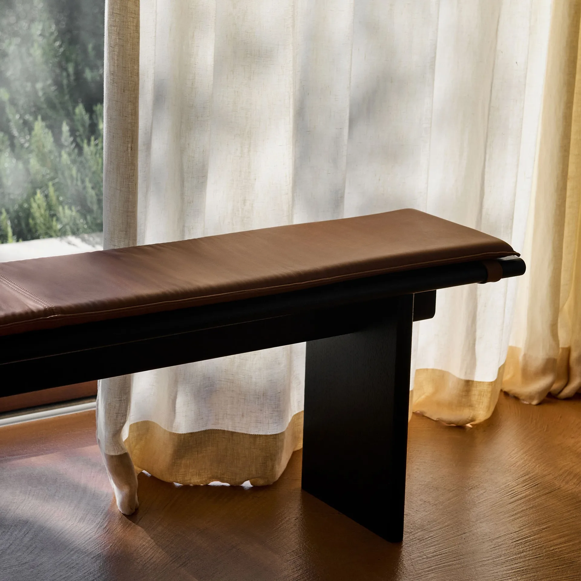 Ita OS6 bench 230 cm, Dark stained oak &Tradition