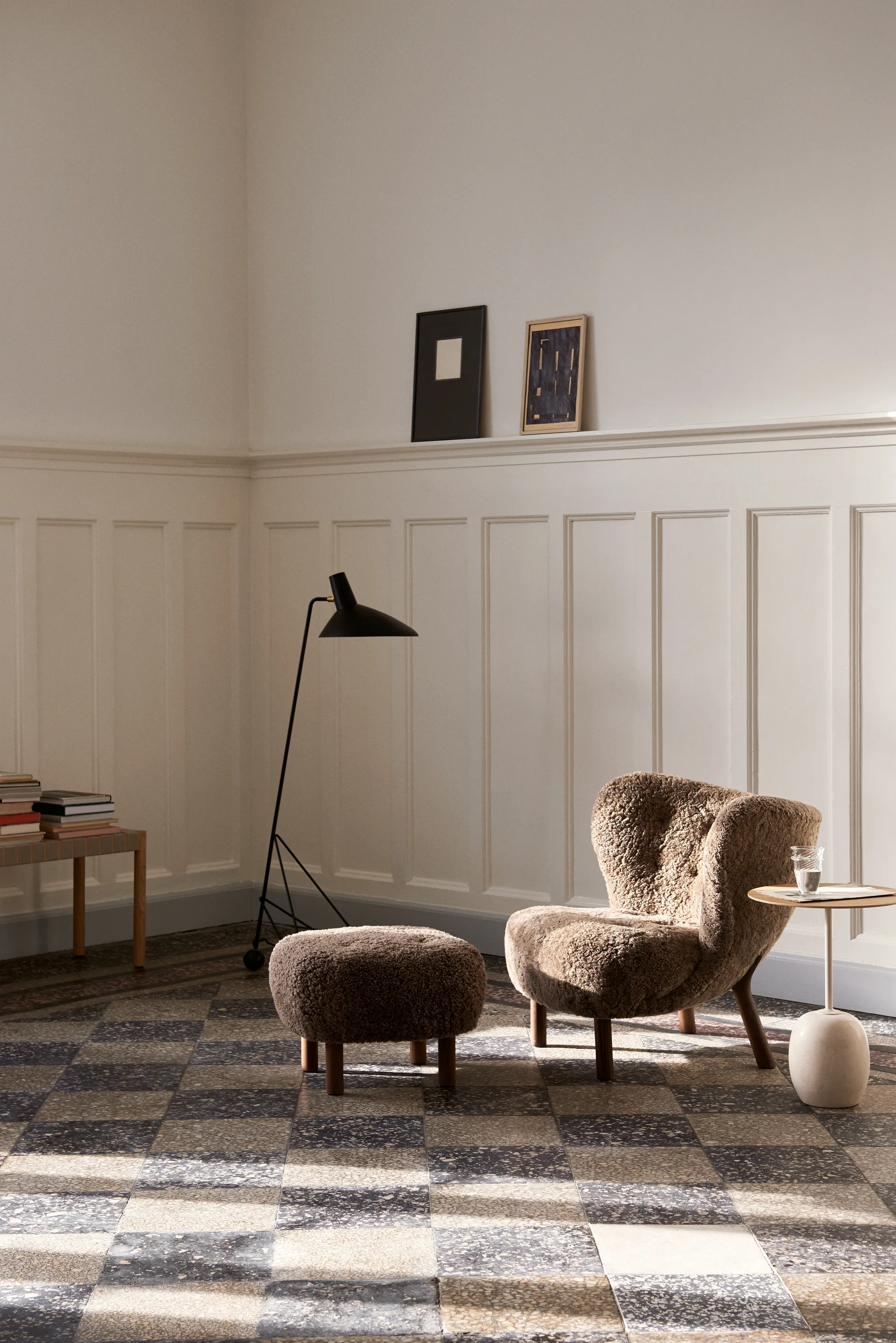 Lato side table LN8, Lacquered oak-Crema diva marble &Tradition