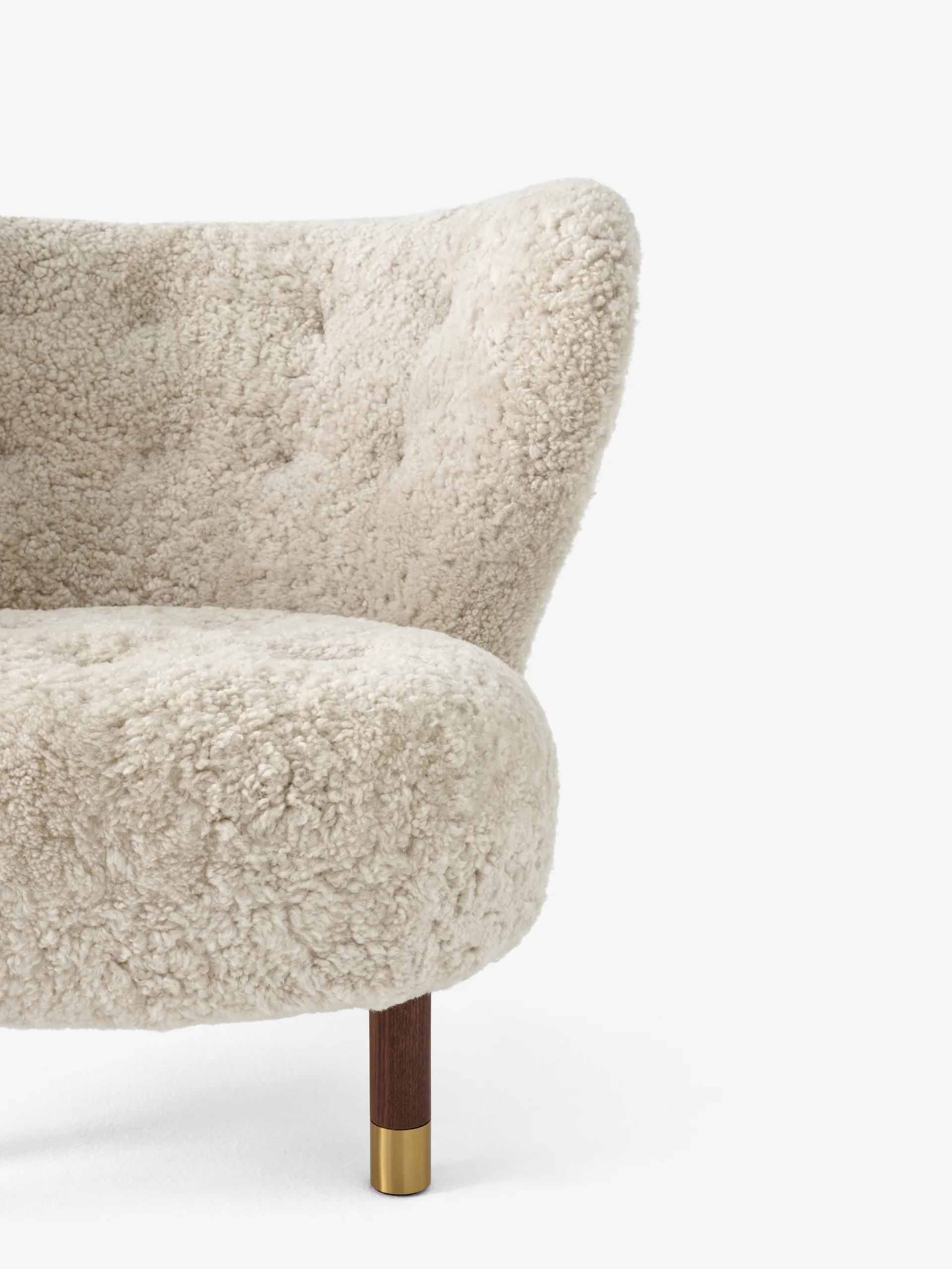 Little Petra VB1 arm chair Limited Edition, Walnut. brass-Moonlight &Tradition