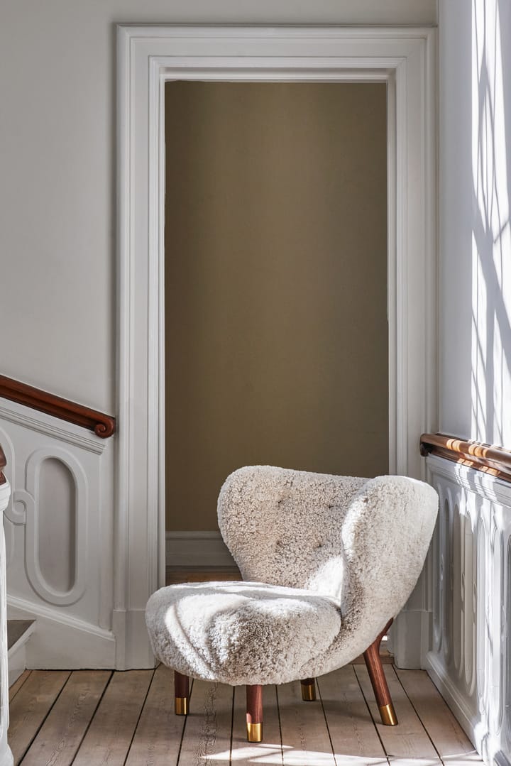 Little Petra VB1 arm chair Limited Edition, Walnut. brass-Moonlight &Tradition