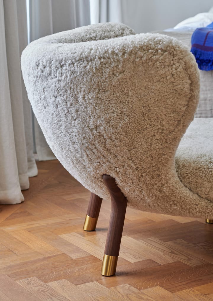 Little Petra VB1 arm chair Limited Edition, Walnut. brass-Moonlight &Tradition