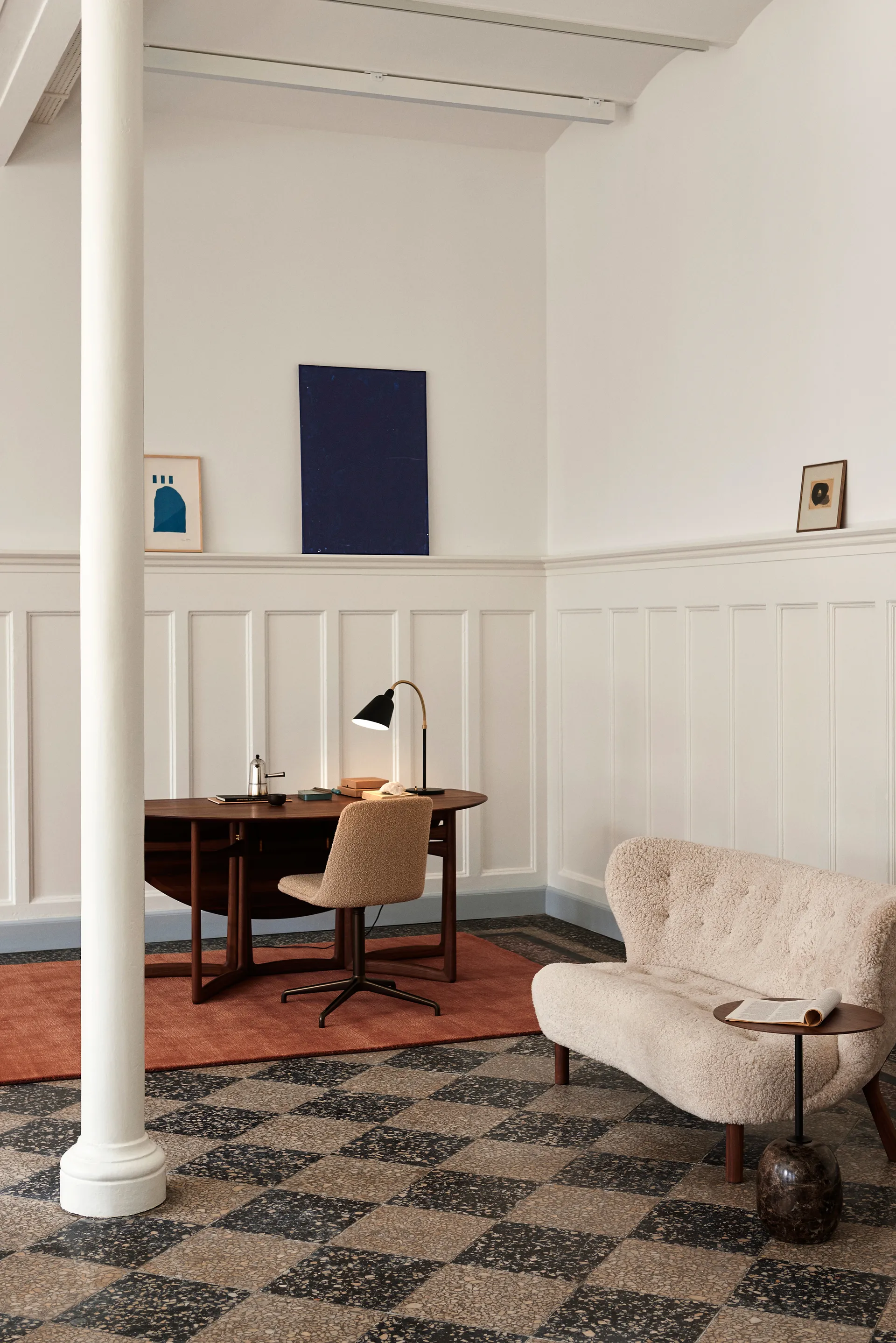 Little Petra VB2 sofa, Oiled walnut-Moonlight &Tradition