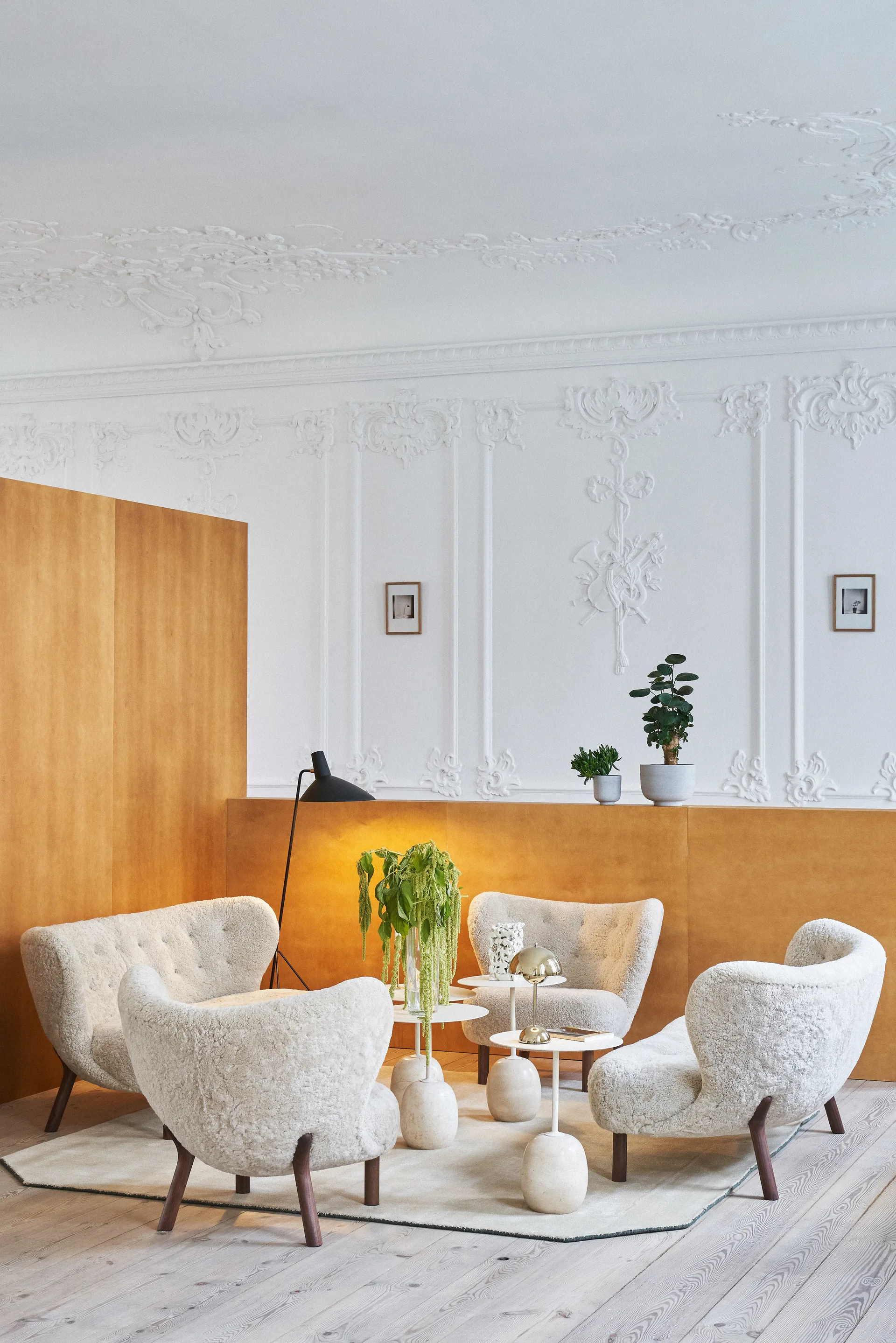 Little Petra VB2 sofa, Oiled walnut-Moonlight &Tradition