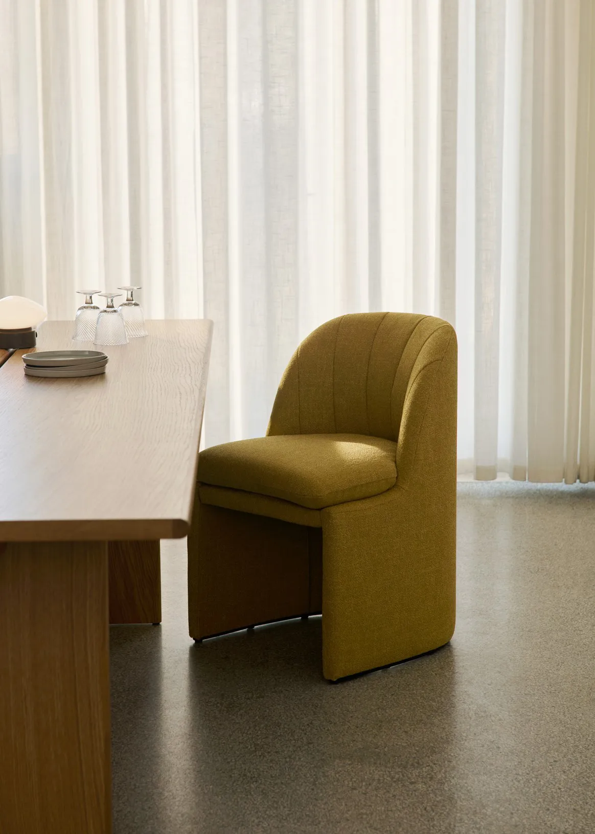 Loafer Side Chair SC106, Ecriture 0470 &Tradition