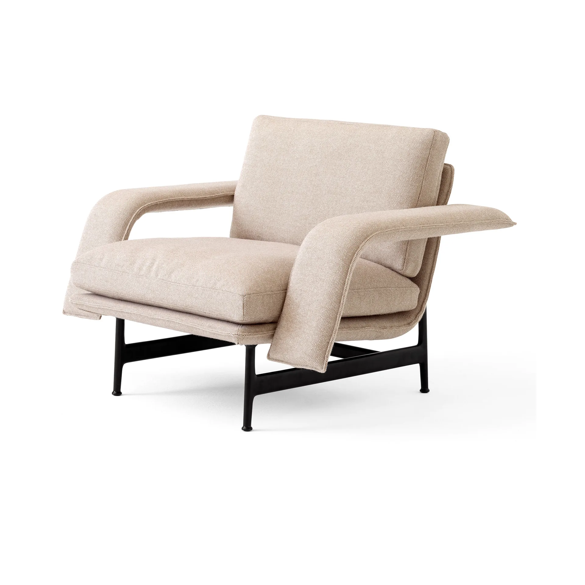 Meantime AV29 lounge chair, Warm black-Hallingdal 0220 &Tradition