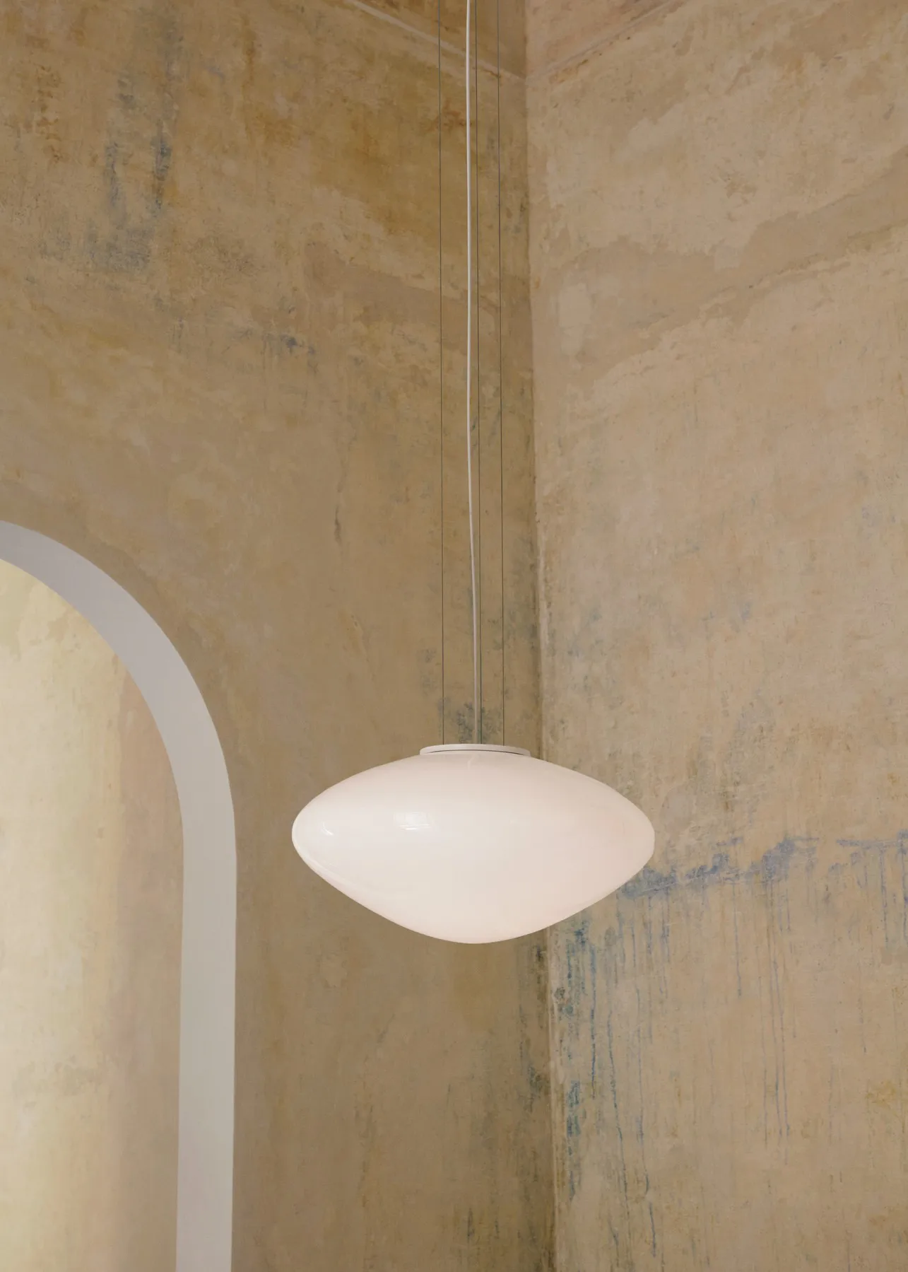 Mist AP20 pendant lamp Ø56 cm, White-opal glass &Tradition