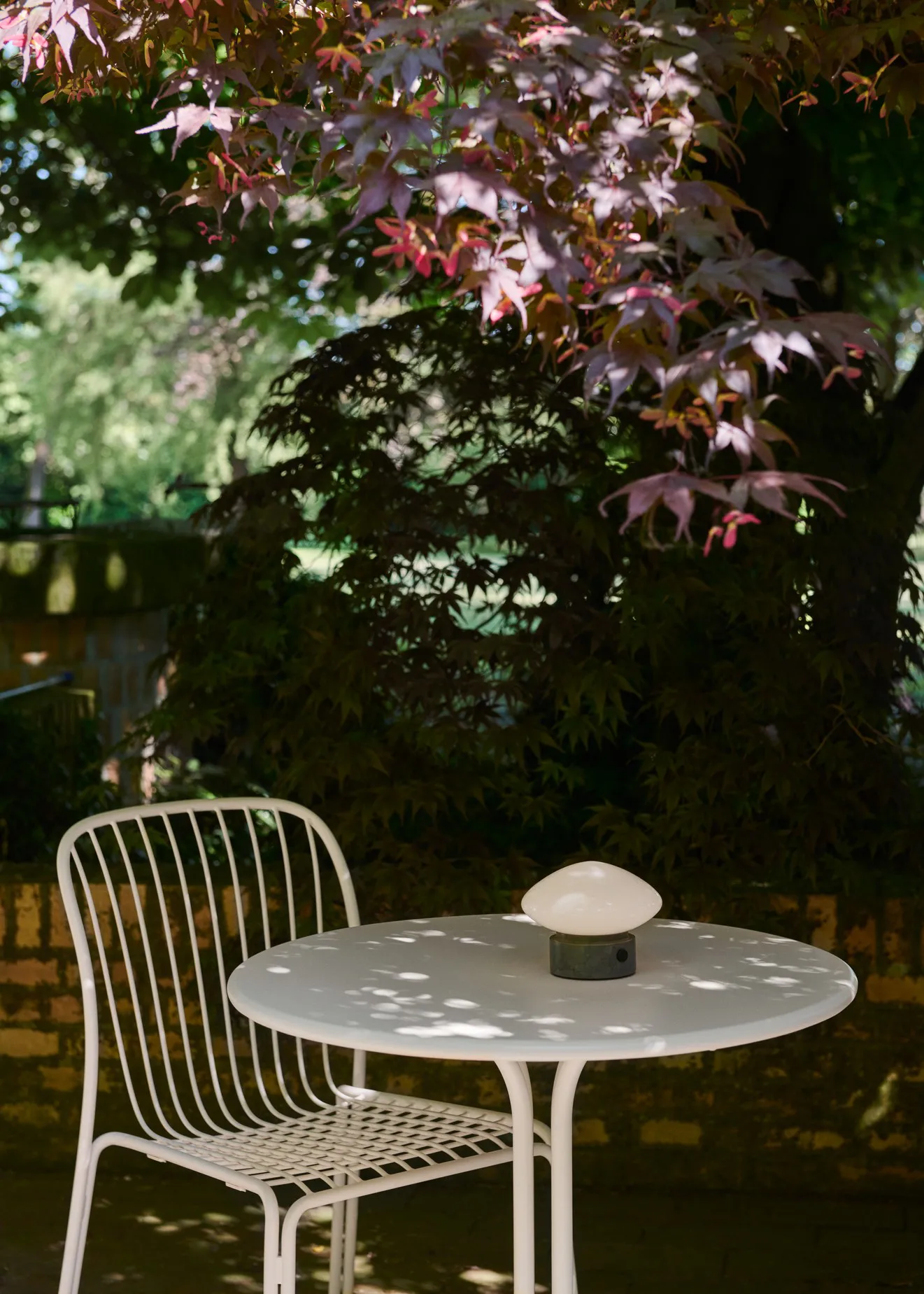 Mist AP21 portable lamp 12 cm, Grigio Caldo-opal glass &Tradition