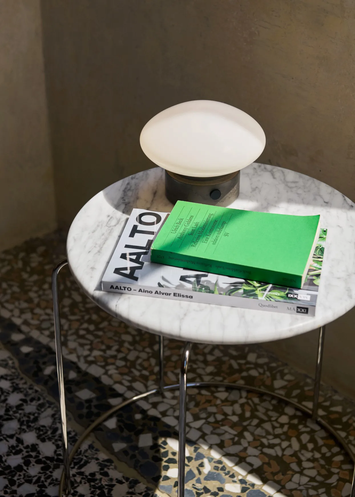 Mist AP21 portable lamp 12 cm, Grigio Caldo-opal glass &Tradition