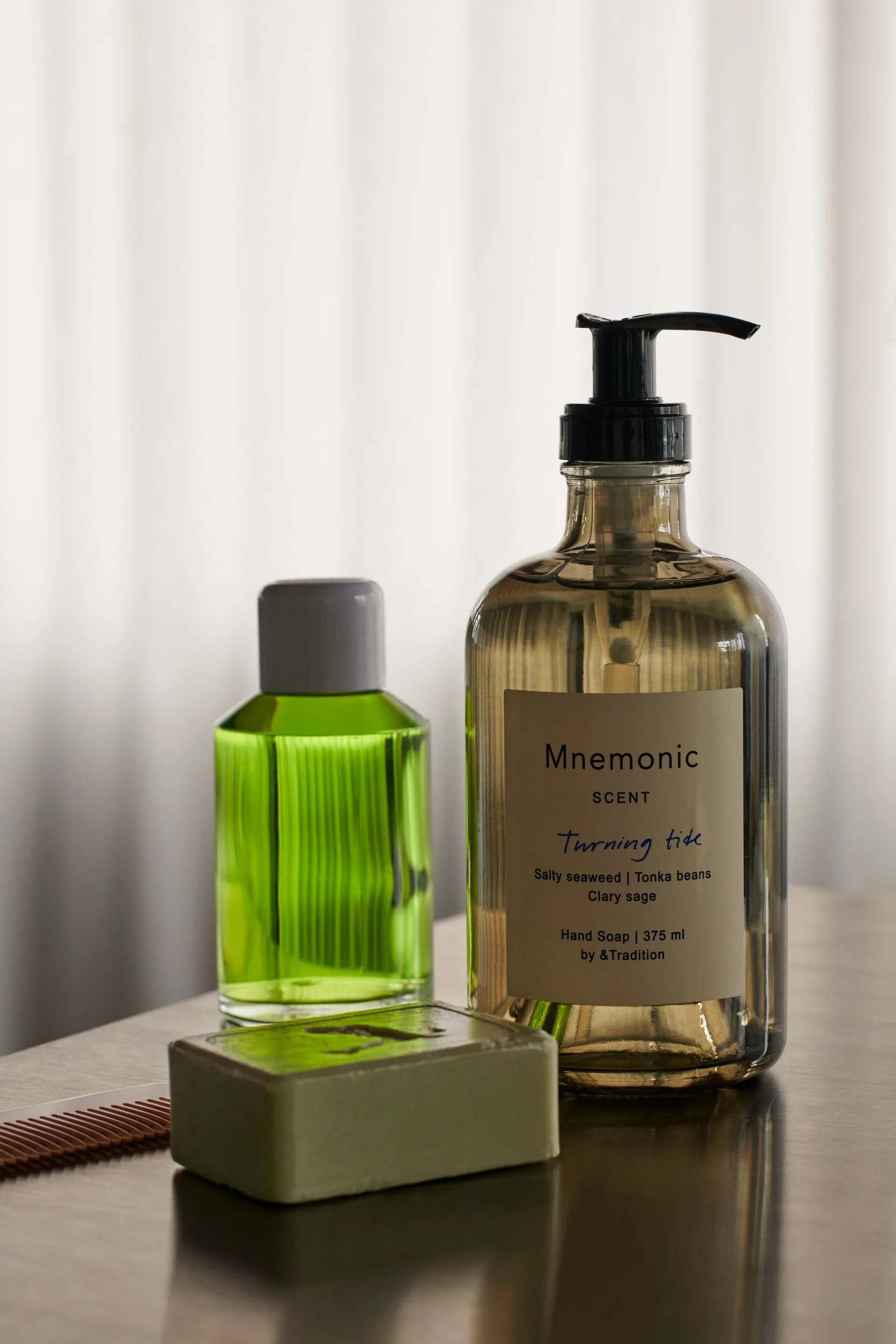 Mnemonic MNC1 hand soap 375 ml, Turning turning tide &Tradition