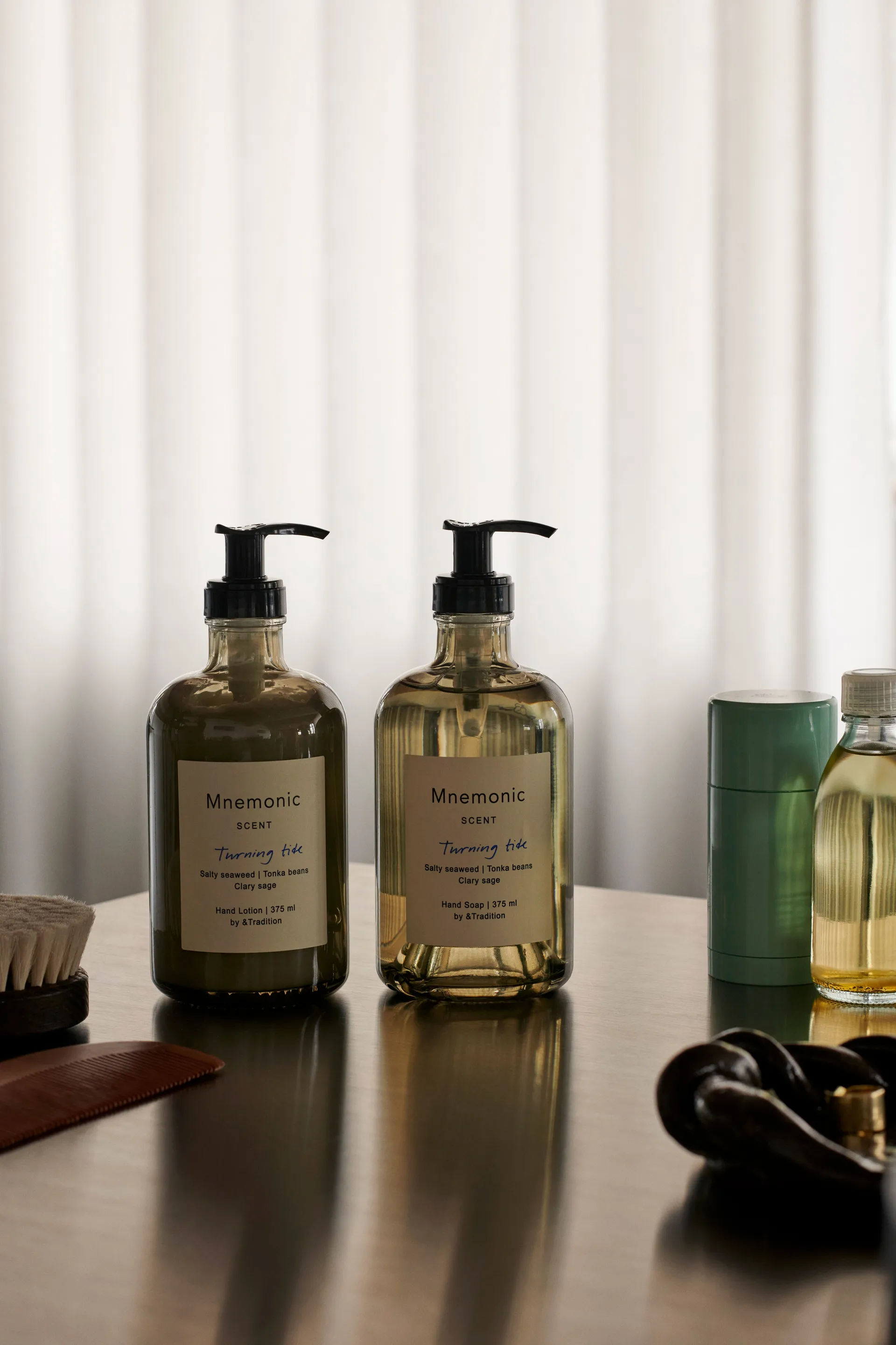 Mnemonic MNC1 hand soap 375 ml, Turning turning tide &Tradition