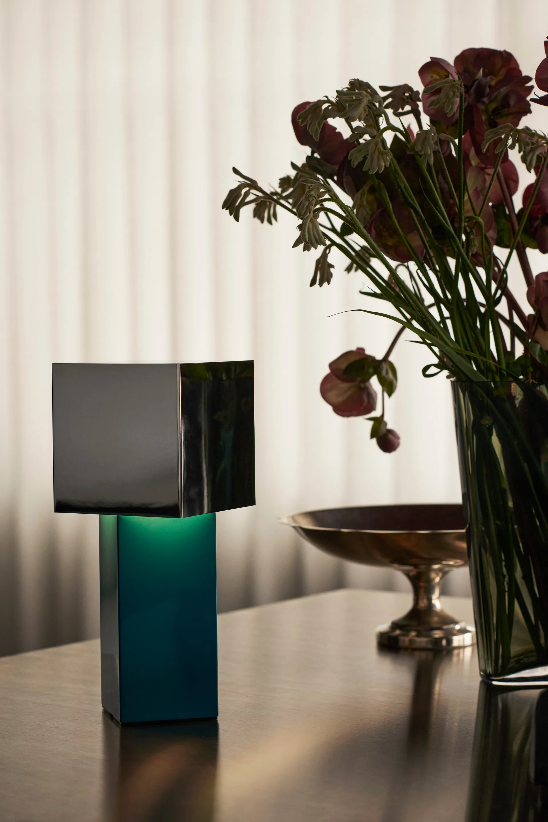 Pivot ATD7 portable lamp, Blue silver &Tradition