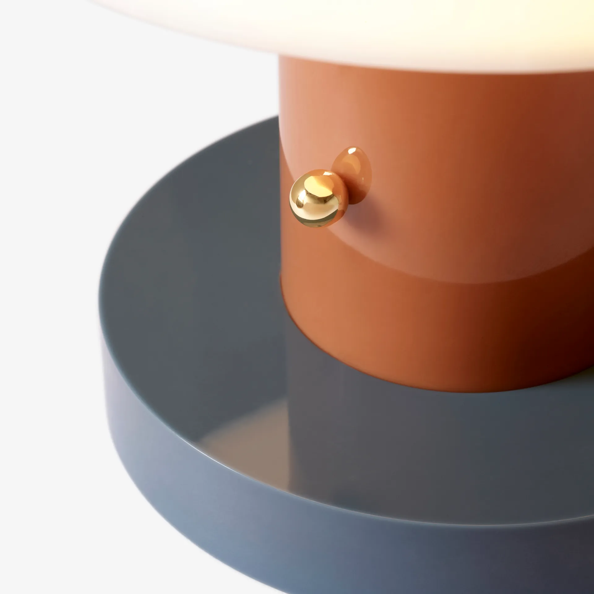 Setago JH27 table lamp, rust-thunder &Tradition