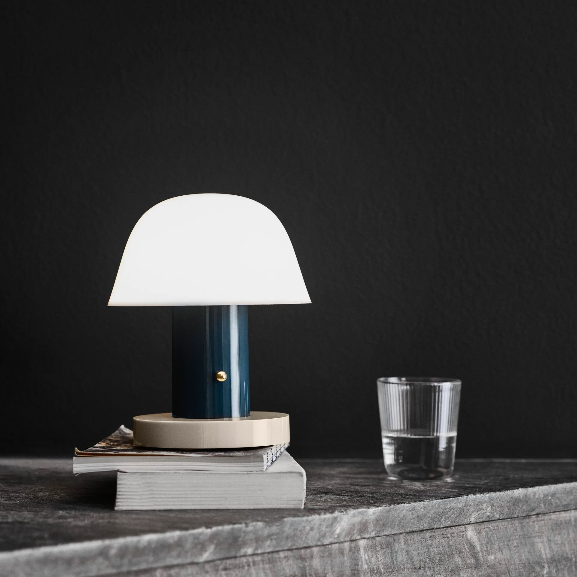 Setago JH27 table lamp, twilight-sand &Tradition