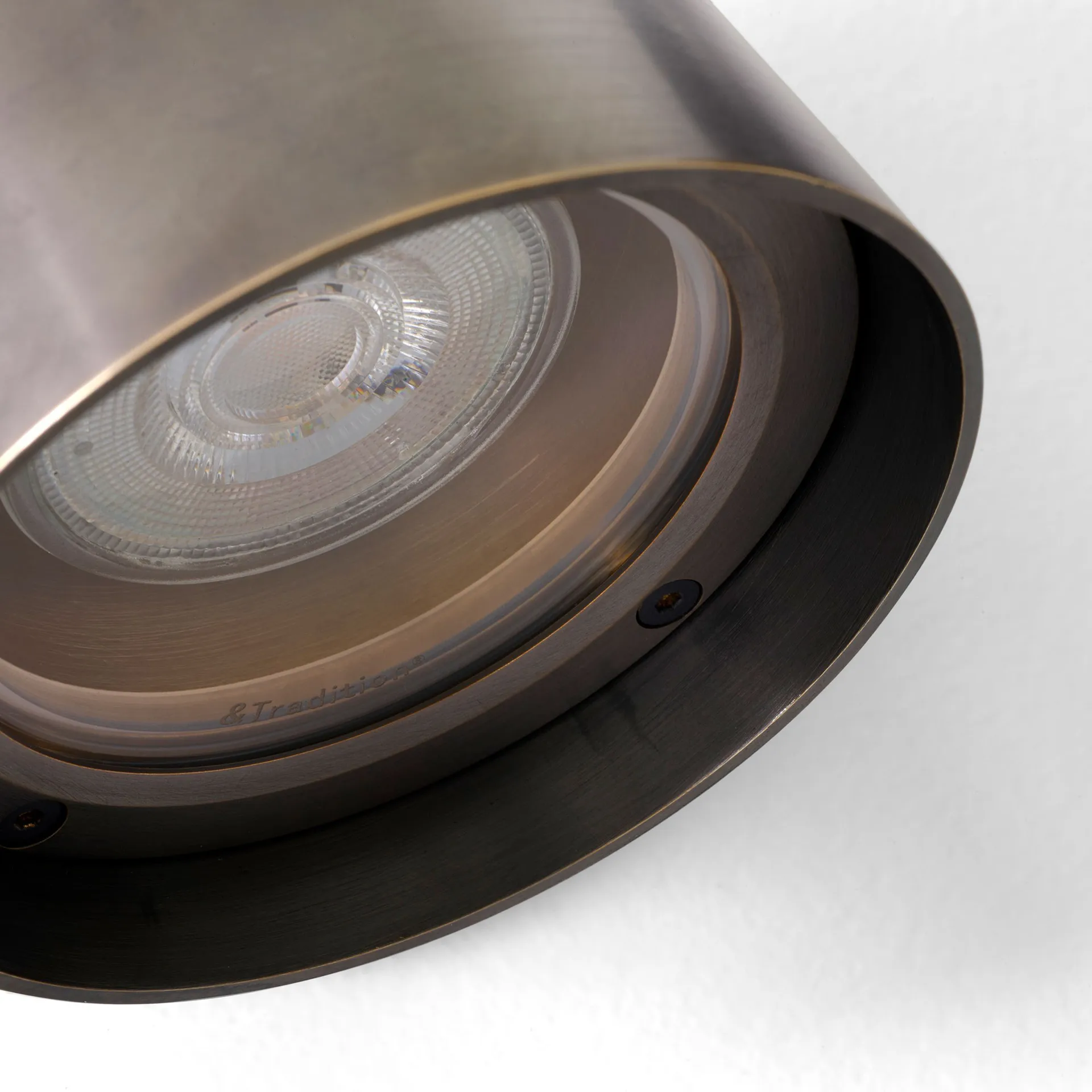 Solid SC105 wall lamp, Bronzed brass &Tradition