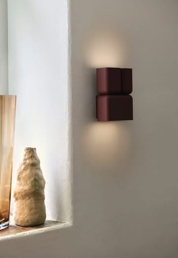 Tabata LN10 wall lamp - Dark burgundy - &Tradition