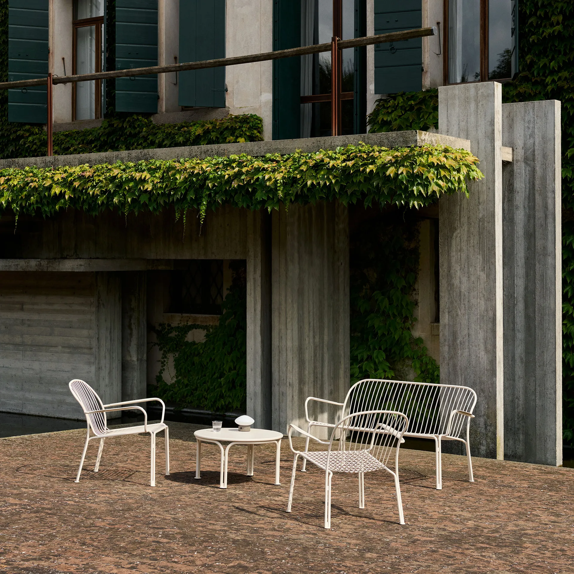 Thorvald SC101 lounge chair, Ivory &Tradition