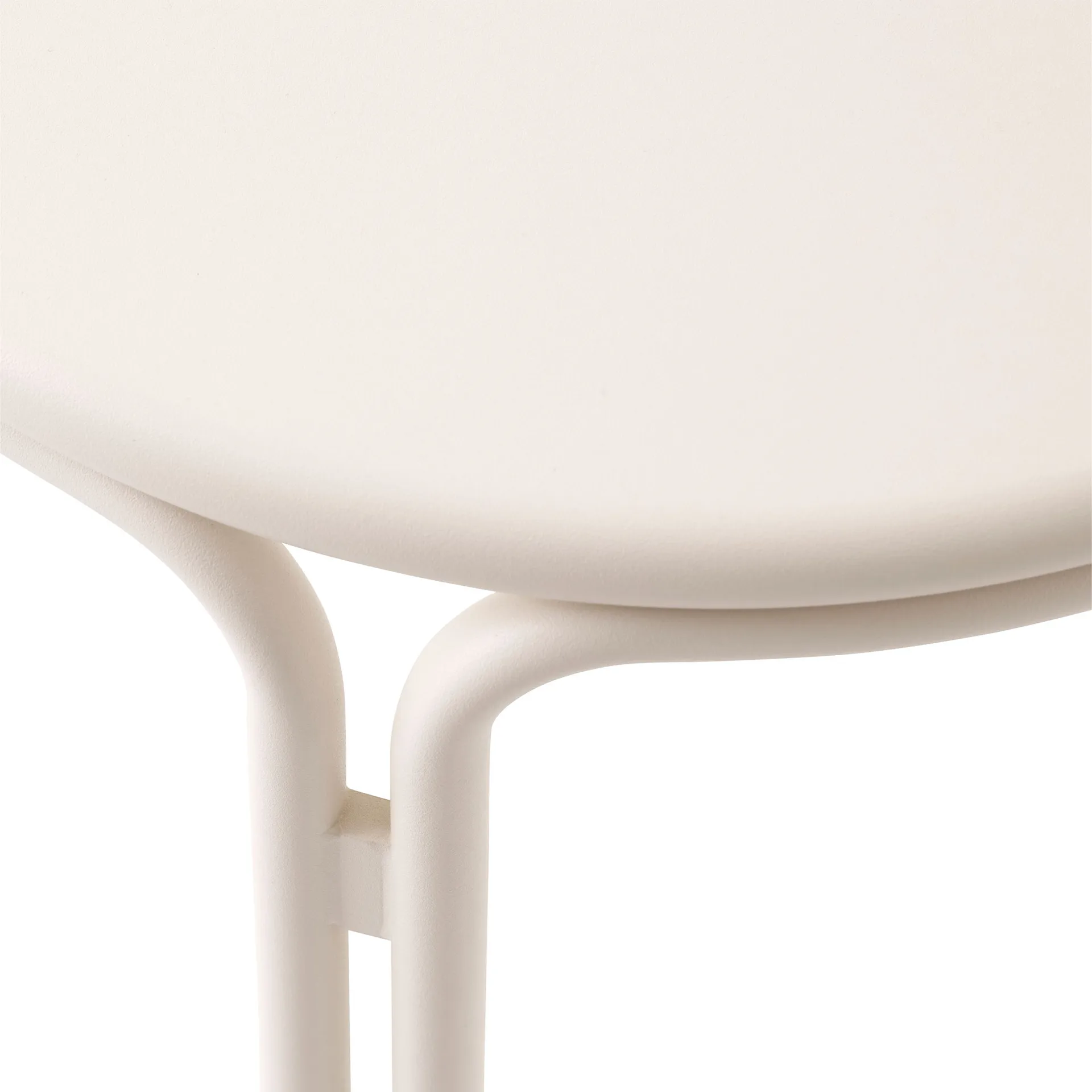 Thorvald SC102 side table, Ivory &Tradition