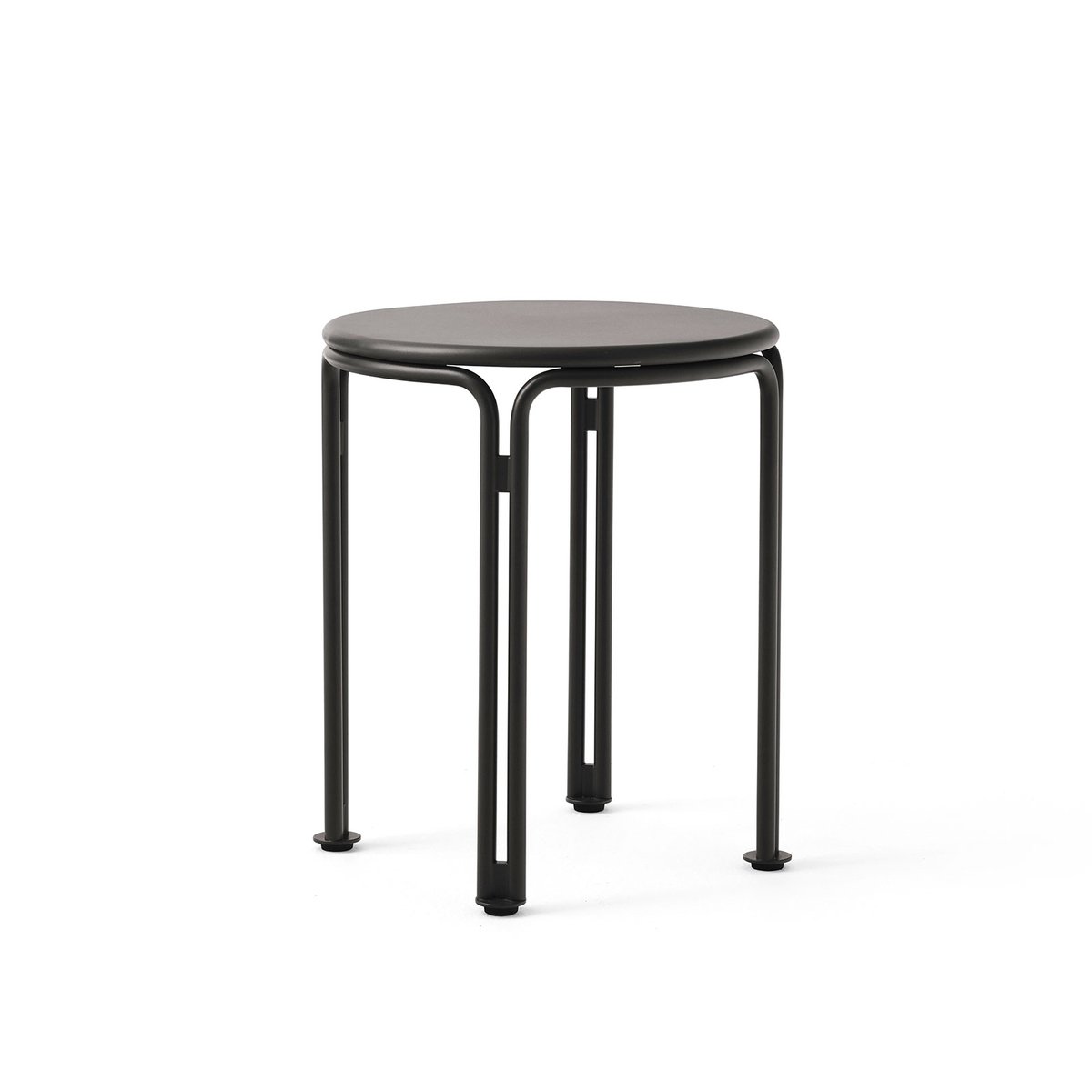 &Tradition Thorvald SC102 side table Warm black | Scandinavian Design | Garden tables | Black