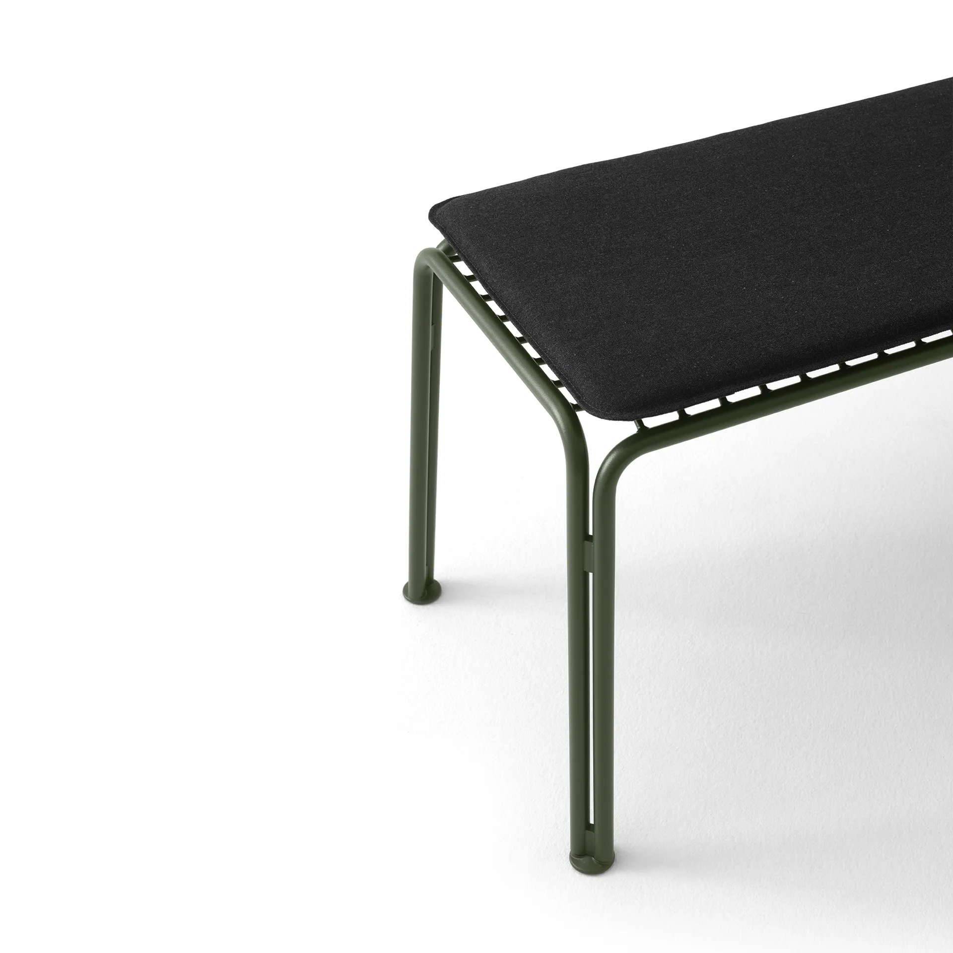 Thorvald SC112 bench, Bronze green, 125 cm &Tradition
