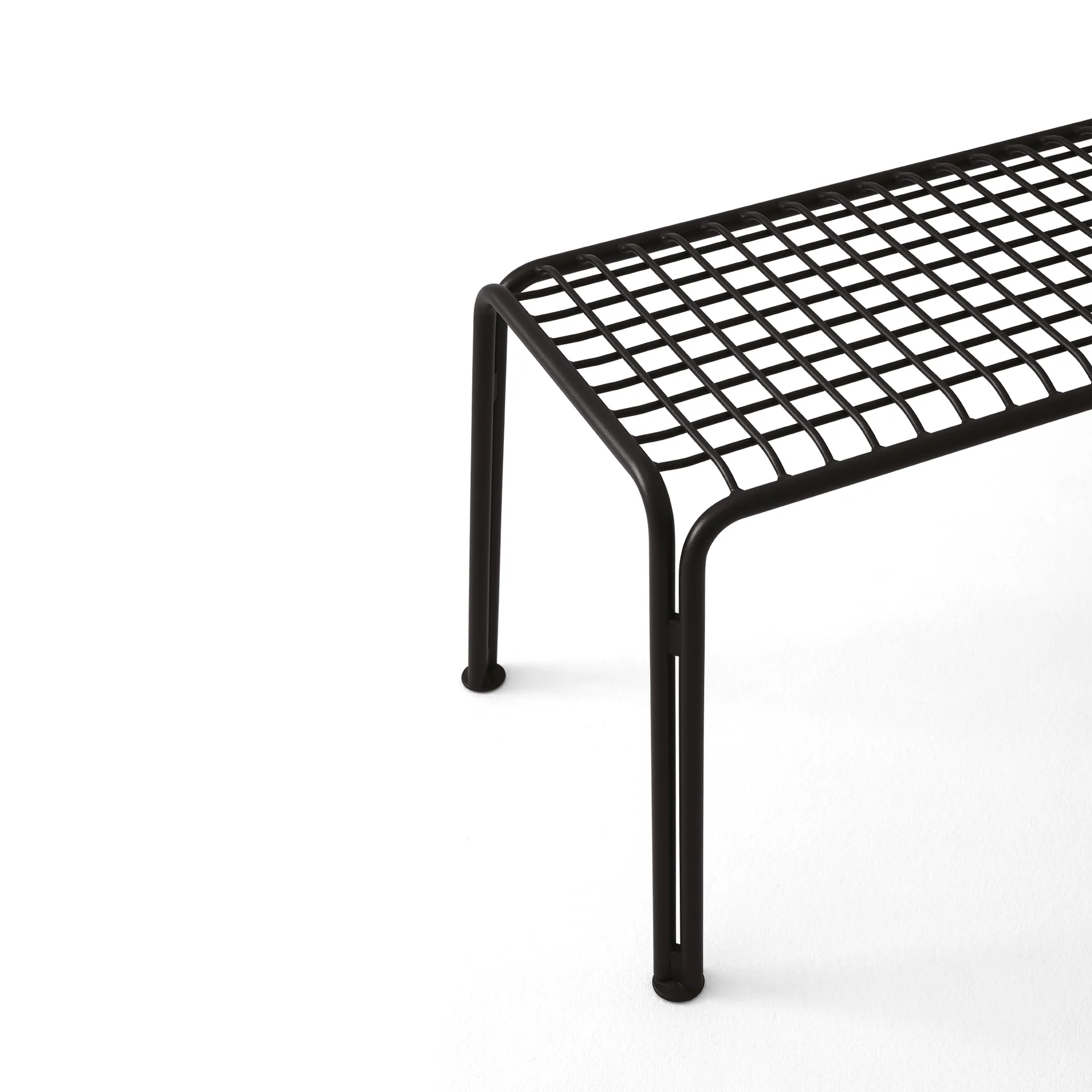 Thorvald SC112 bench, Warm black, 125 cm &Tradition