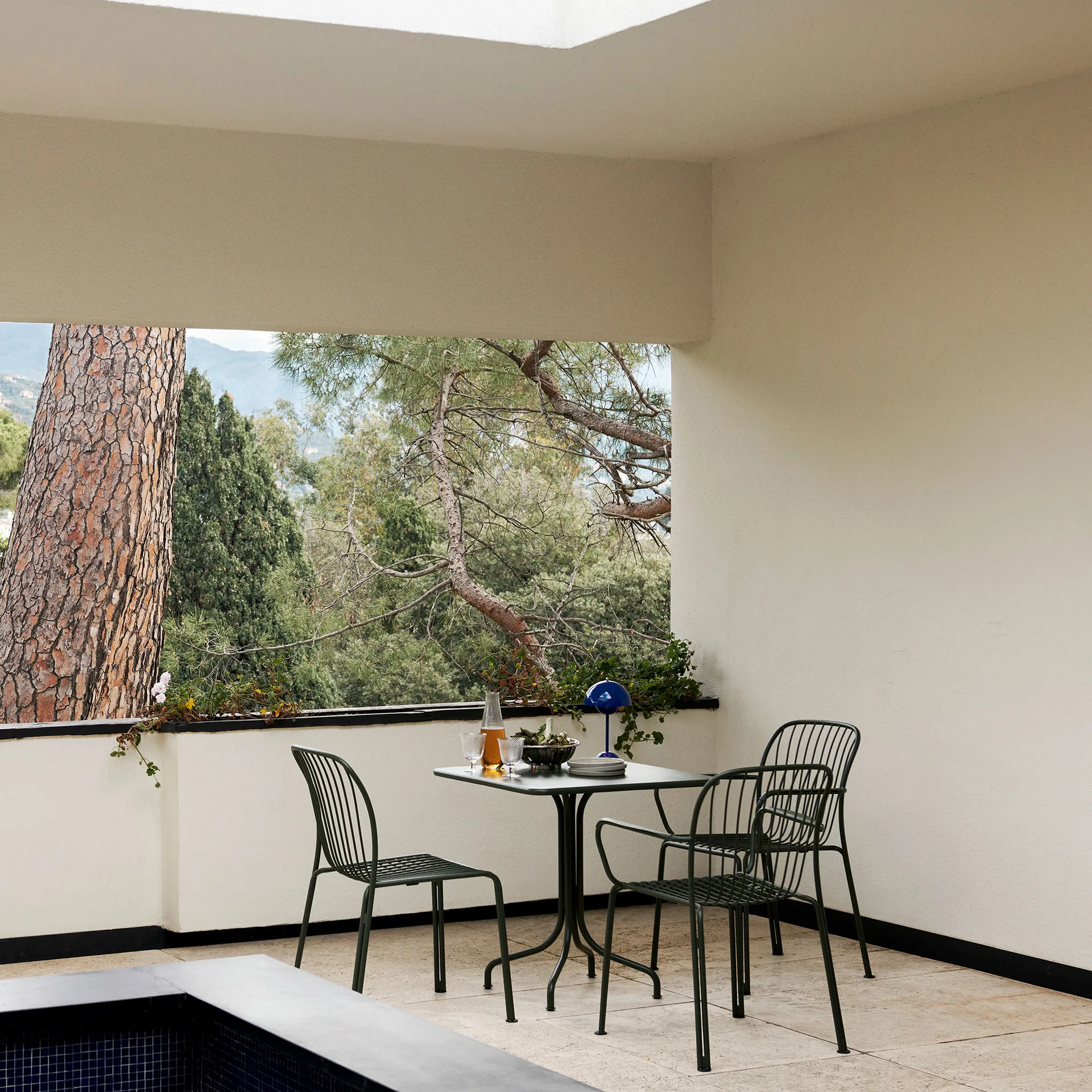 Thorvald SC94 chair, Warm black &Tradition