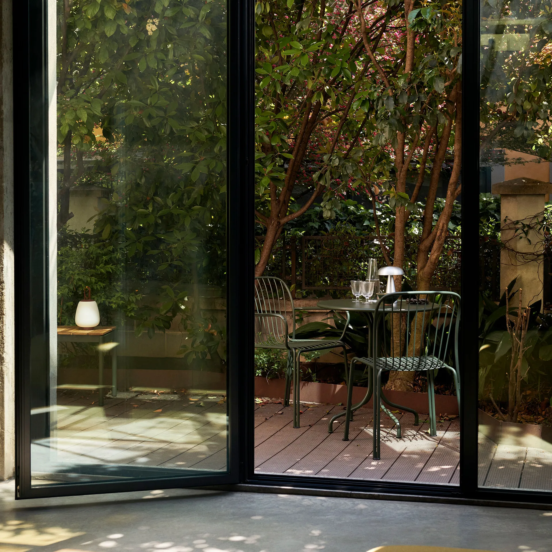 Thorvald SC96 coffee table Ø70 cm, Bronze green &Tradition