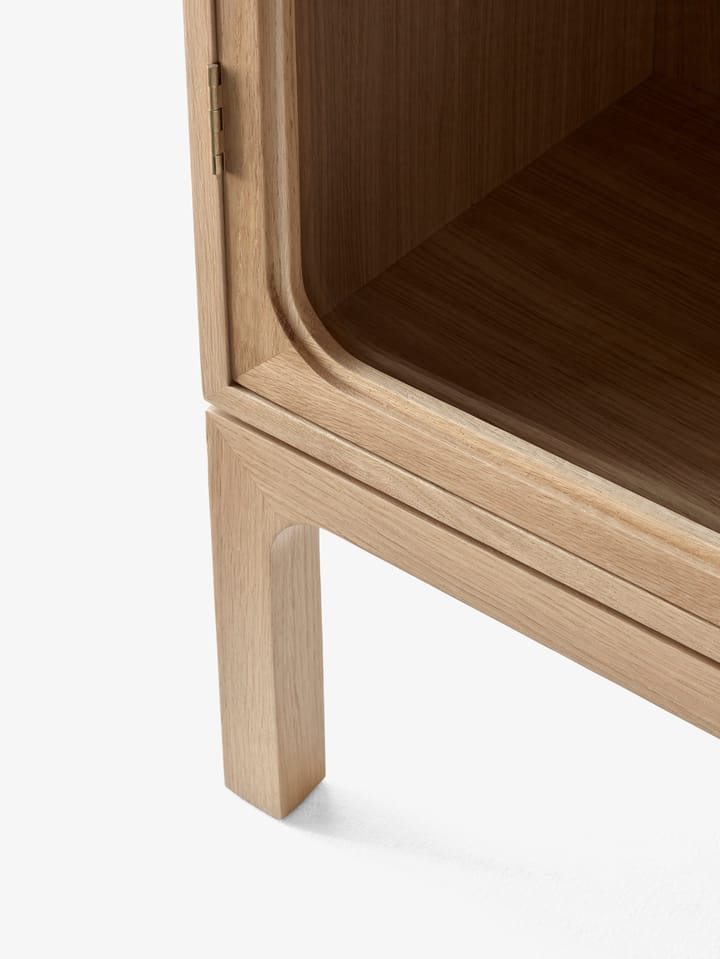 Trace SC88 display cabinet 120x192x40 cm, Natural oak &Tradition