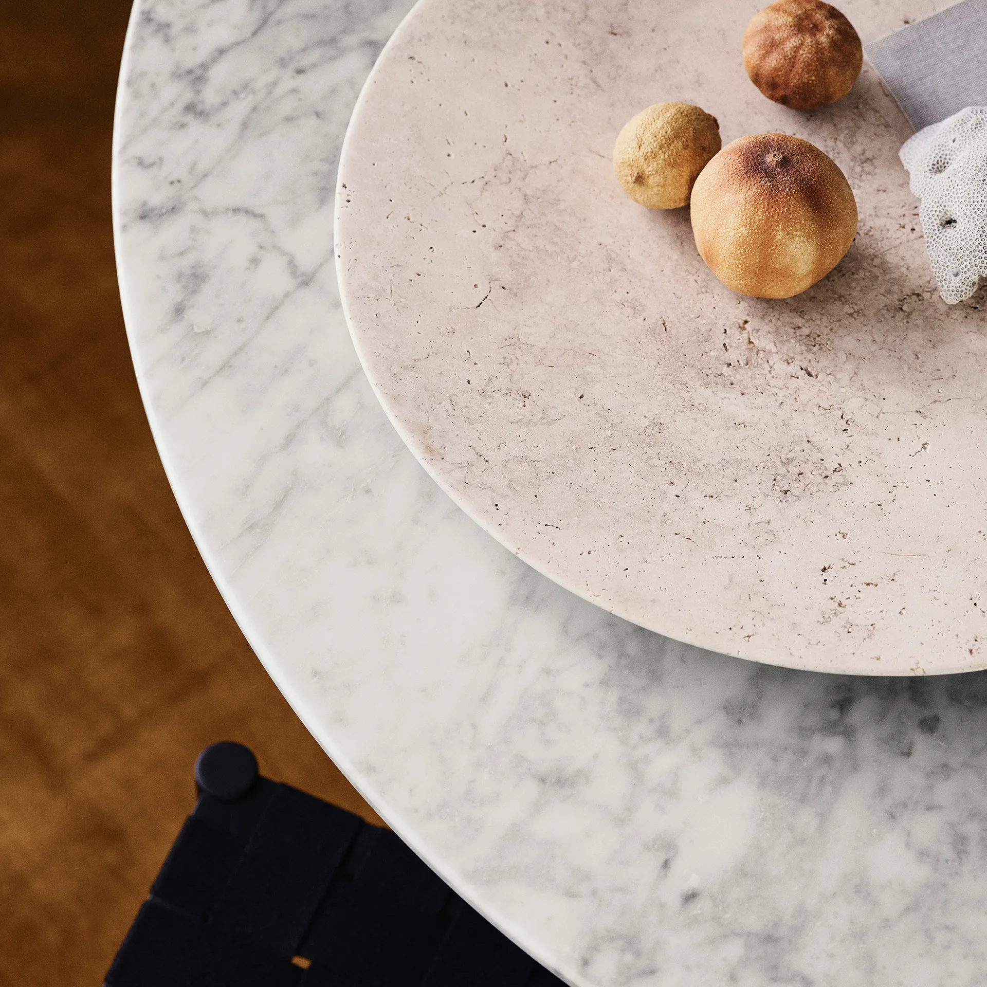 Travertine plate SC55, Ø50 cm &Tradition