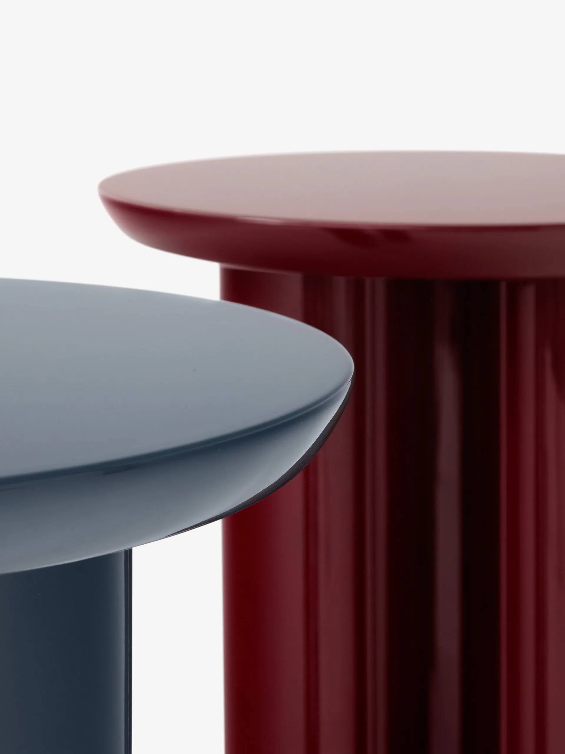 Tung JA3 side table, burgundy red &Tradition