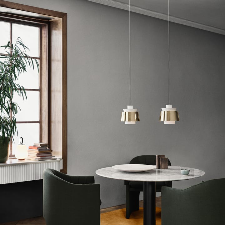Utzon JU1 pendant, brass & matte white &Tradition