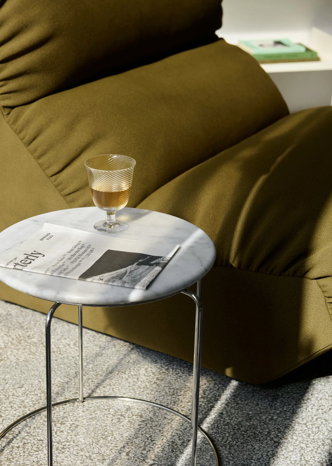 Wire Stool VP11 tabletop Ø38 cm, Marble Bianco Carrara &Tradition