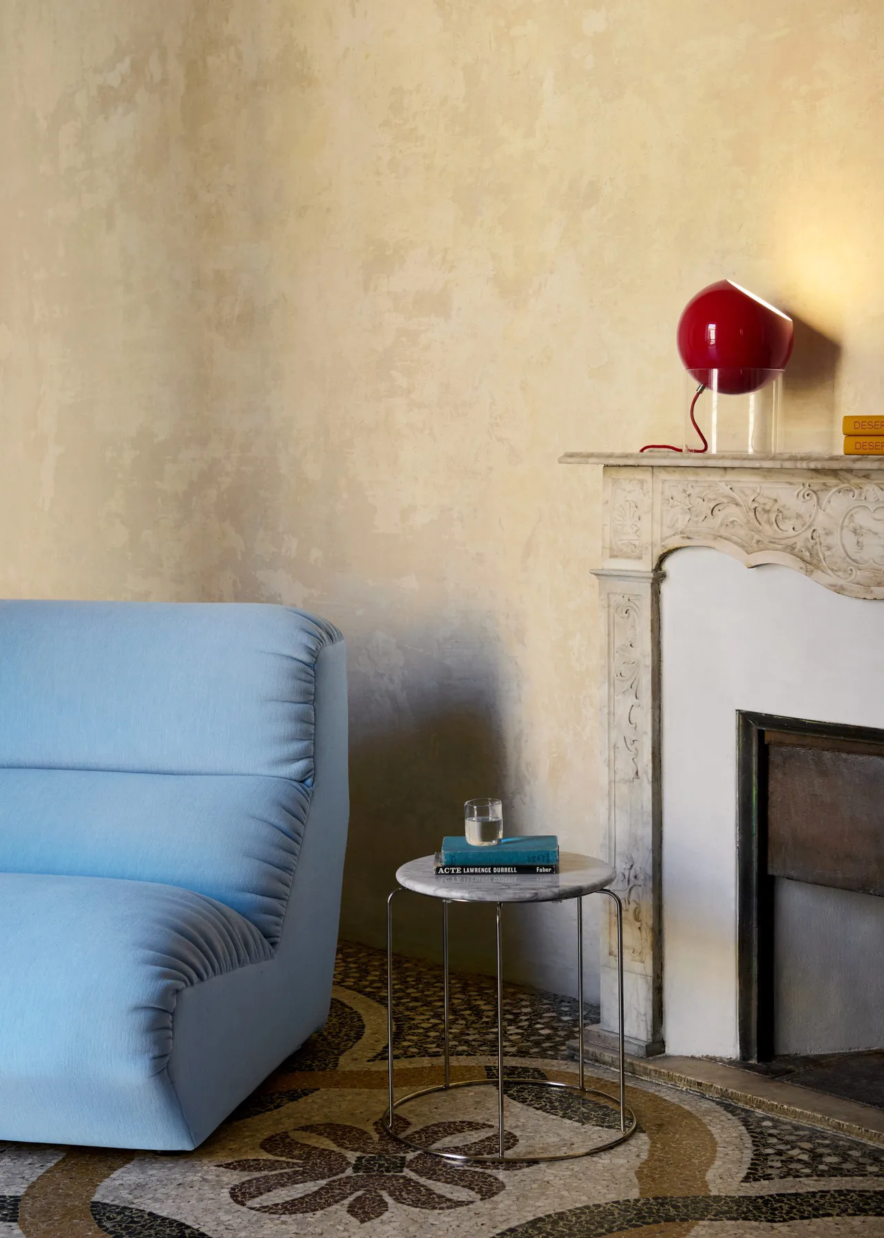 Wire Stool VP11 tabletop Ø38 cm, Marble Bianco Carrara &Tradition