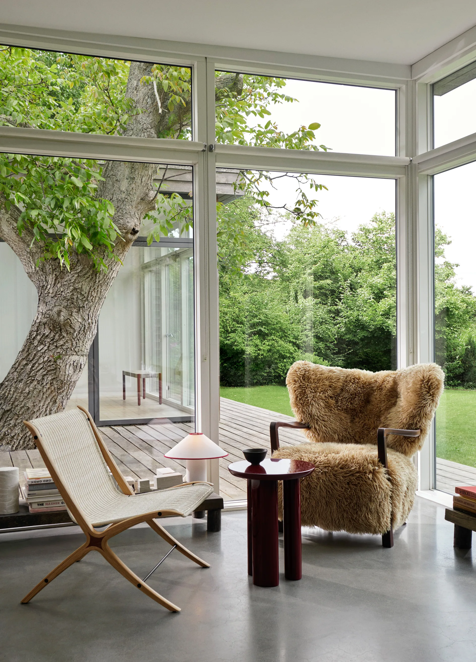 Wulff Lounge Chair ATD2 armchair, Oiled walnut-Sheepskin honey &Tradition