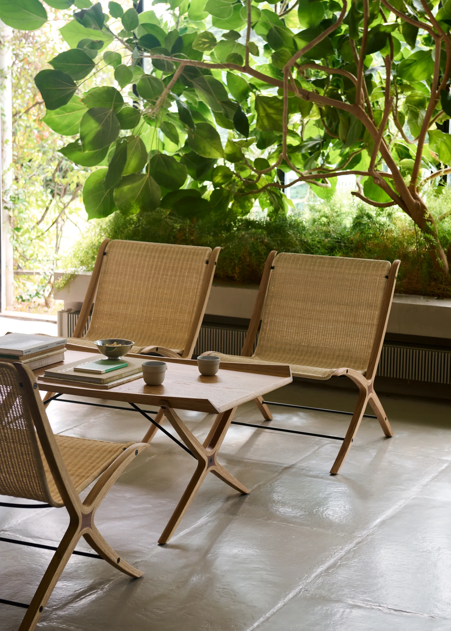 X HM13 coffee table 61x120 cm, Lacquered oak-walnut inserts &Tradition