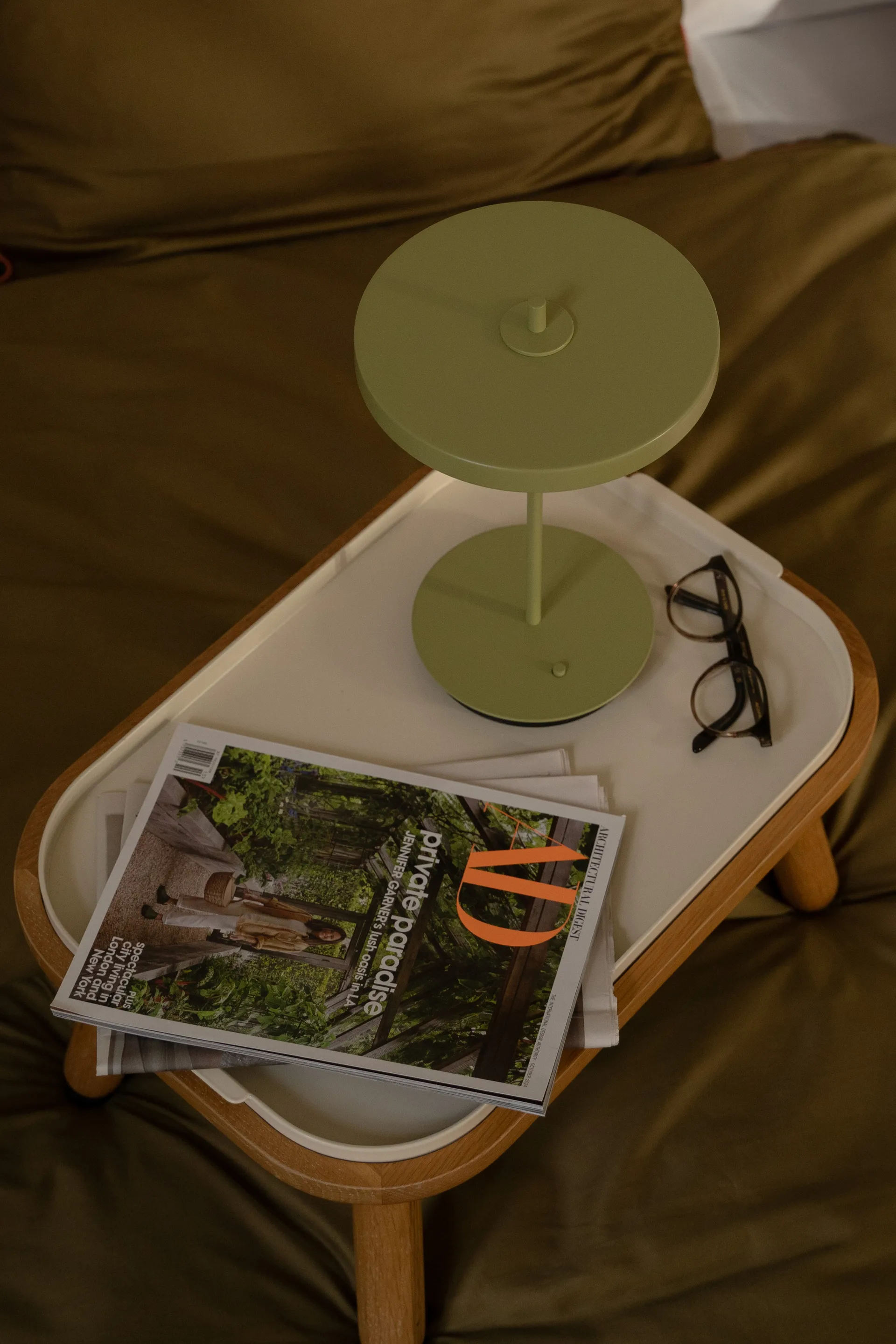 Asteria Move portable table lamp, Monochrome-leaf Umage