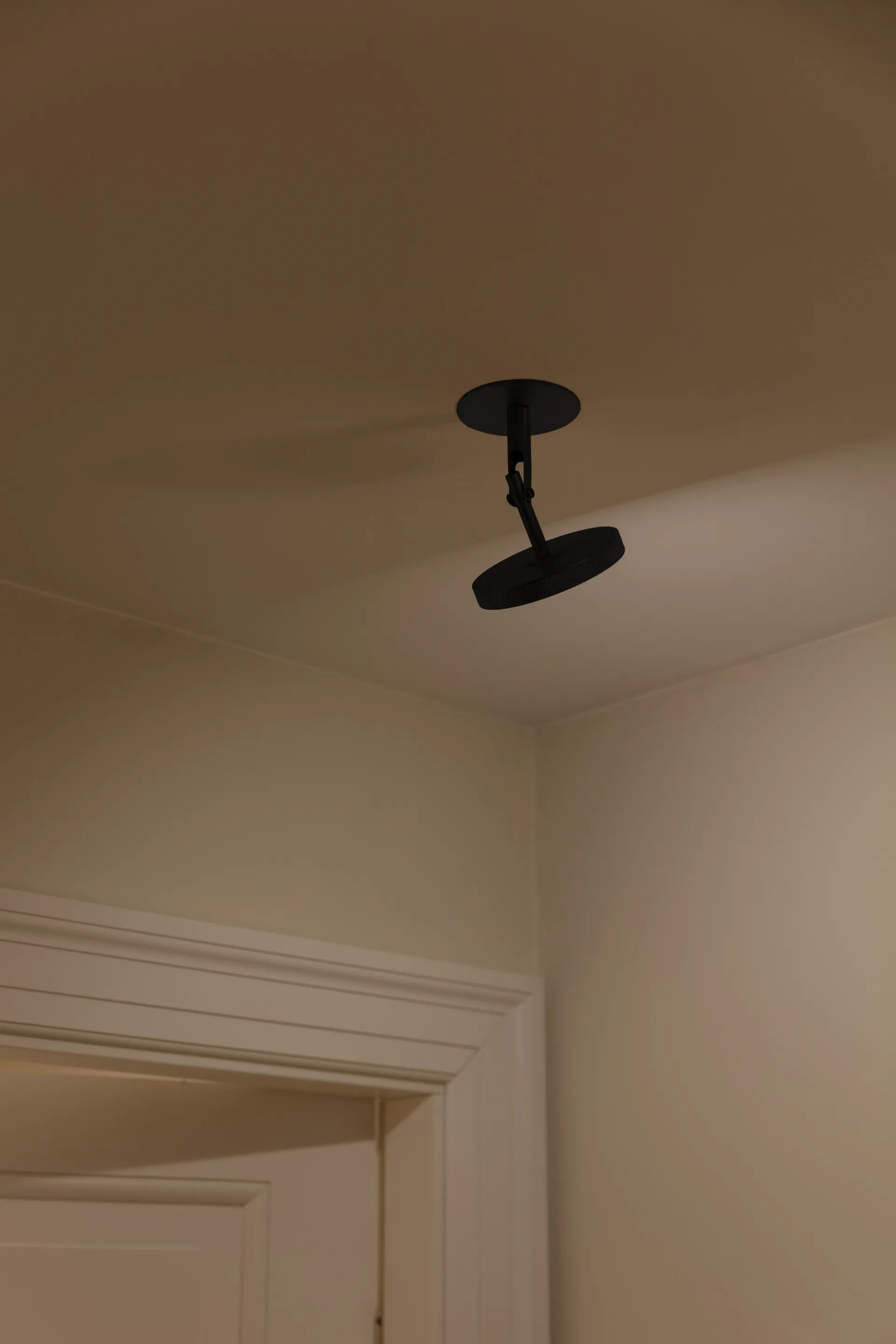 Asteria Spot ceiling and wall lamp Ø12 cm, Black Umage