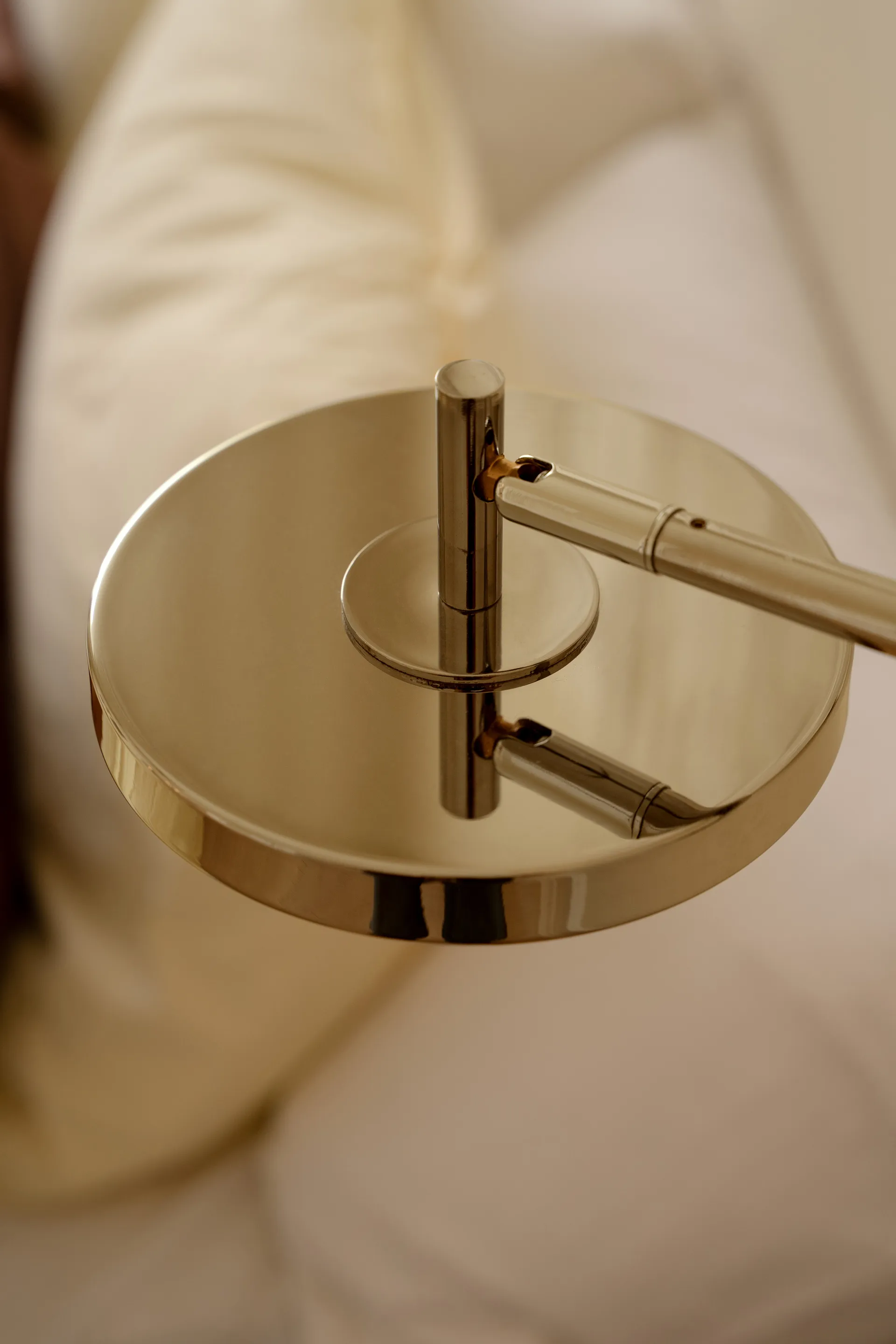 Asteria Wall wall lamp, Long, Polished brass Umage