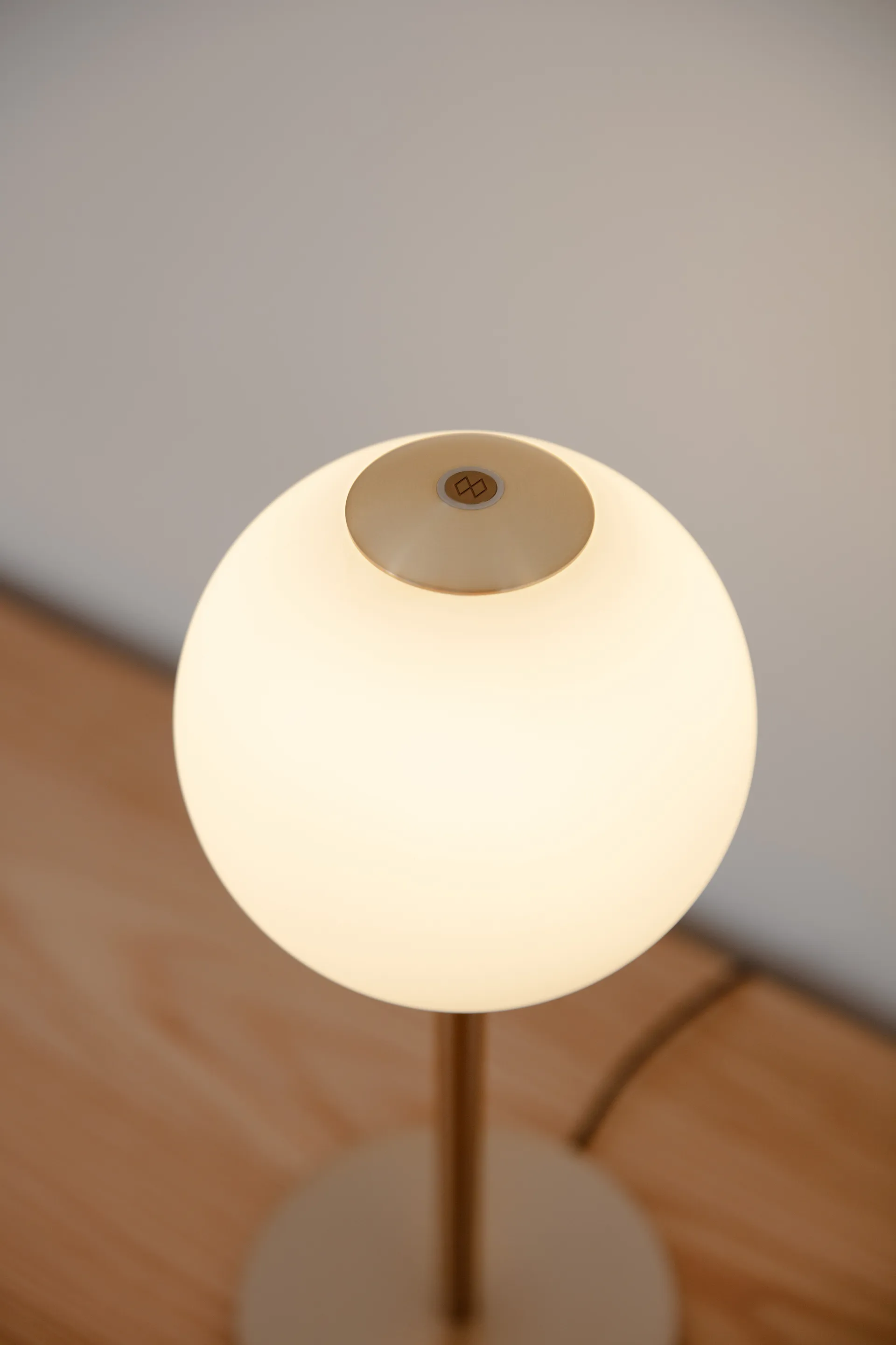 Audrey Table table lamp, Plated brass Umage