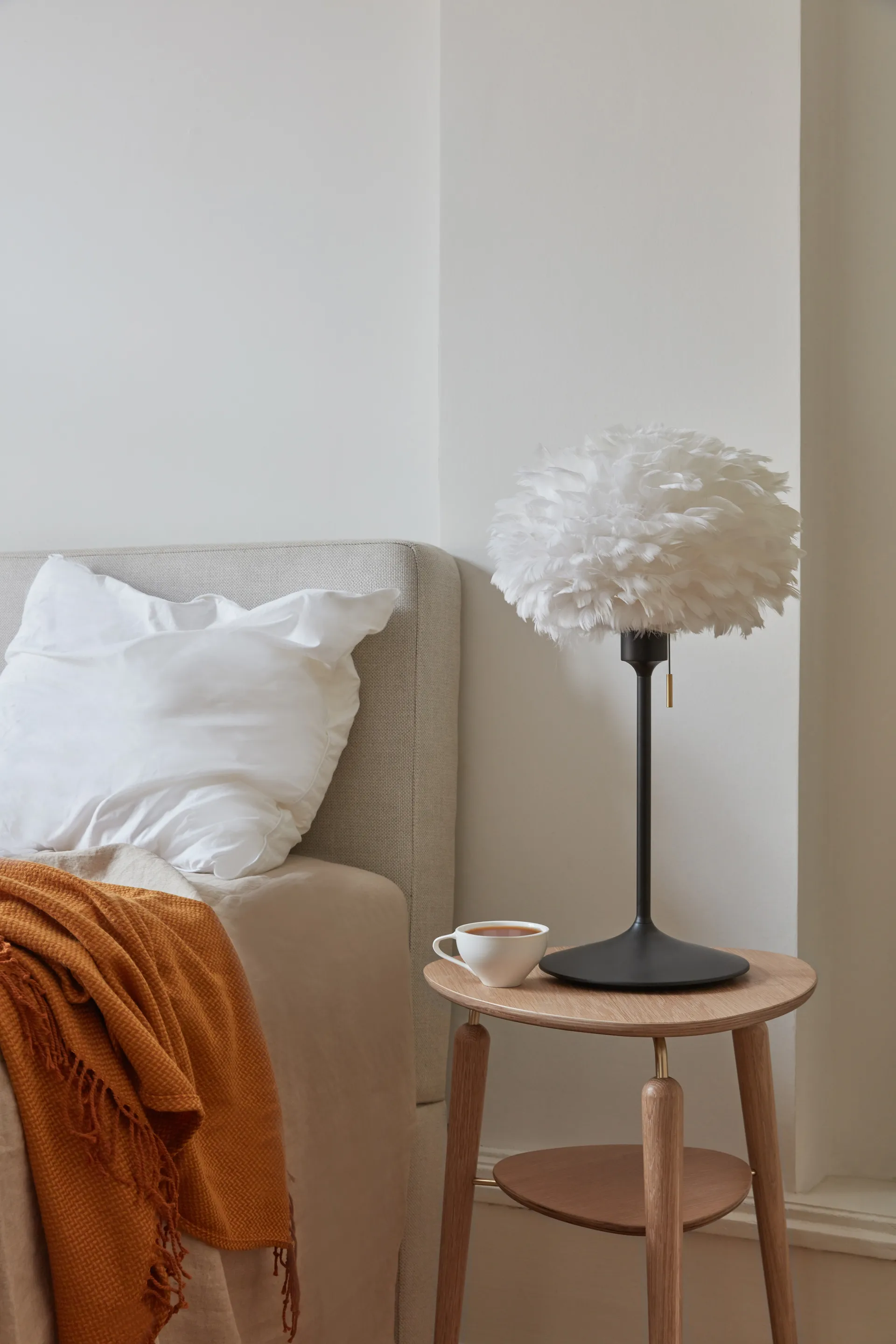 Eos table lamp mini, White-Black Umage