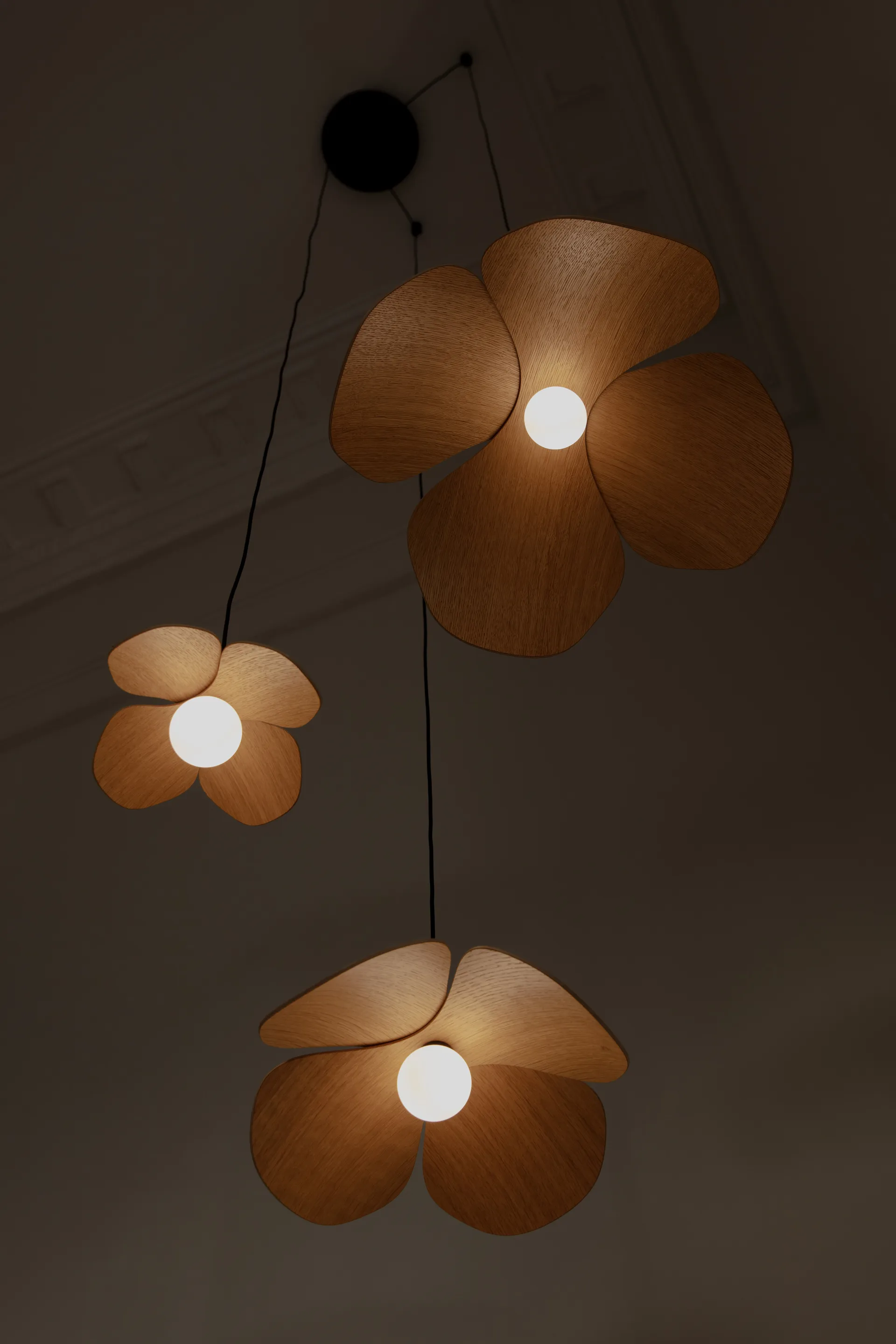 Forget Me Not pendant medium, Oak-cluster 5 Umage