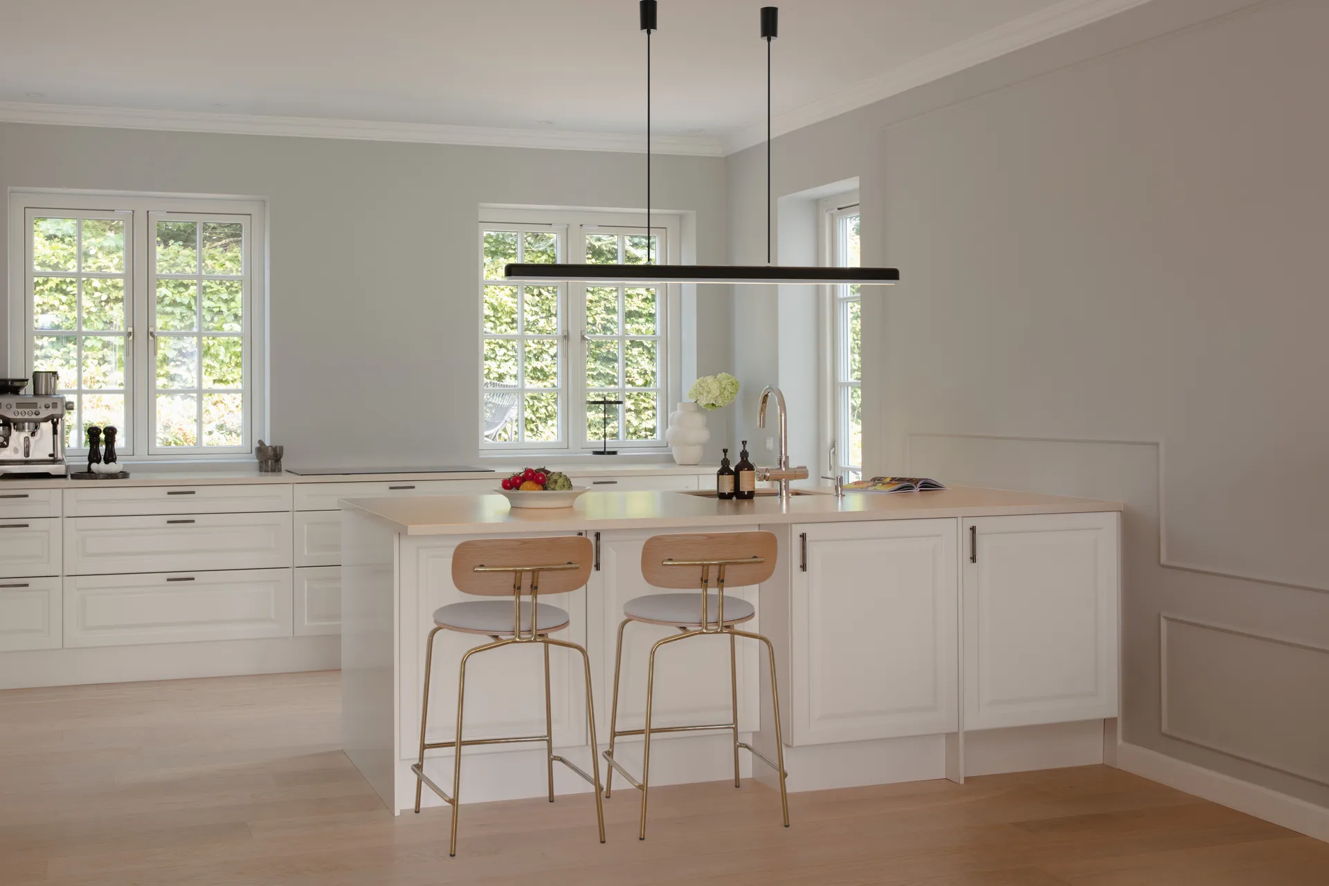 Hazel Branch 1.5m pendant, Black-steel Umage