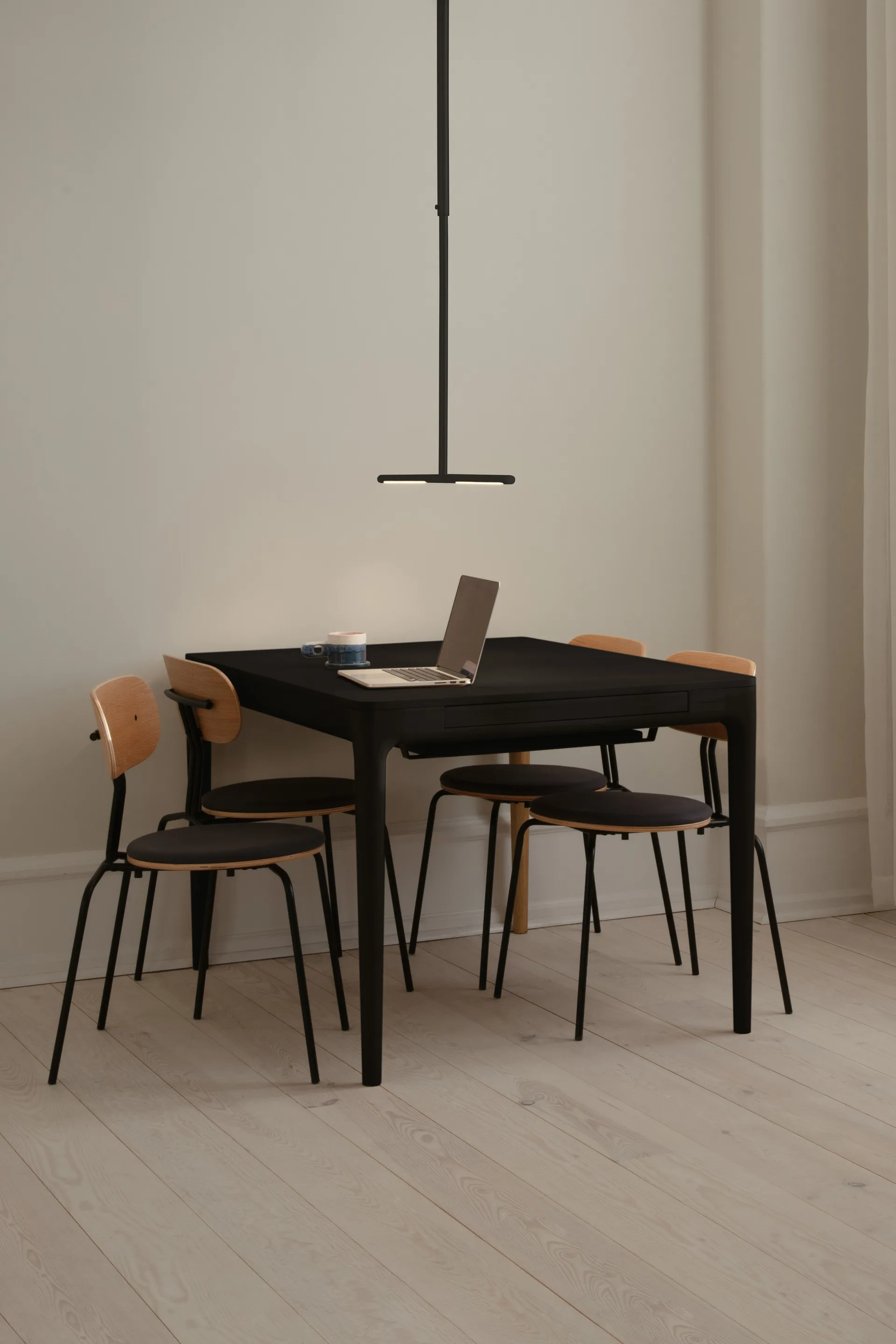 Heart'n'Soul dining table 90x120 cm, Black oak Umage