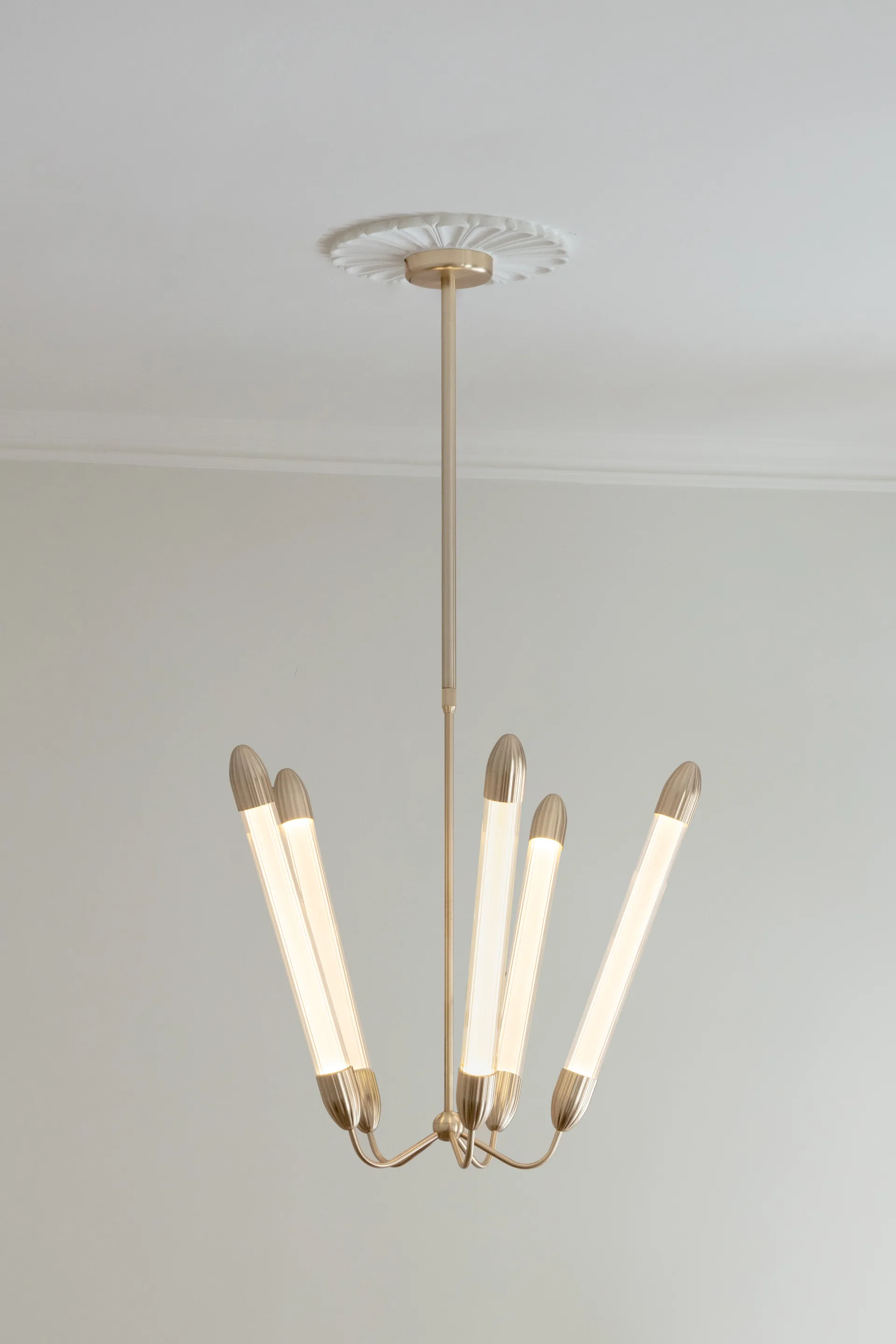 Lemon Squeeze Penta long ceiling lamp, Plated brass Umage
