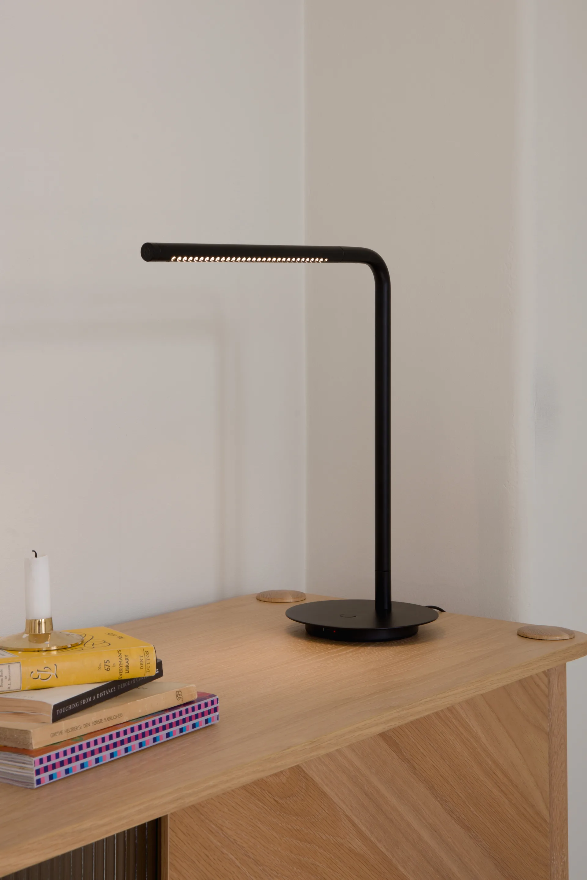 Omni Table table lamp, Black Umage