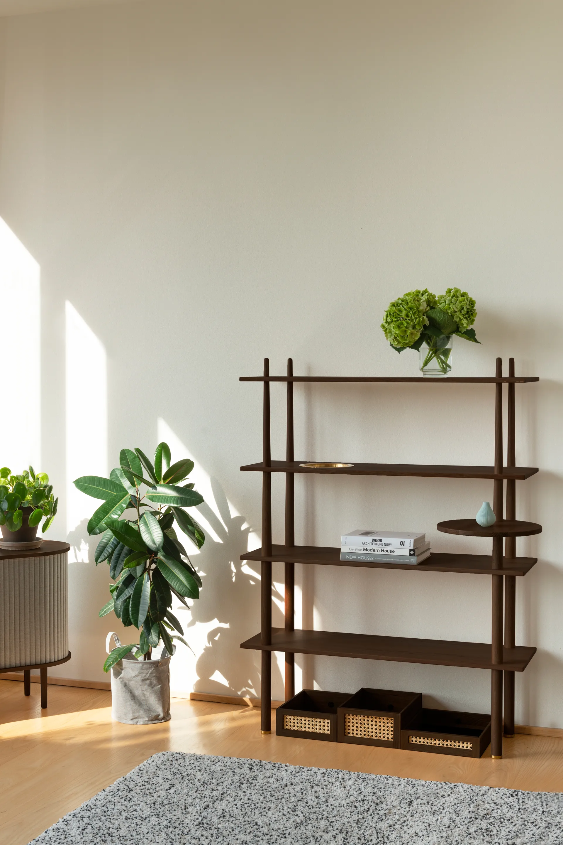 Stories Shelf with 4 shelves, Dark oak Umage