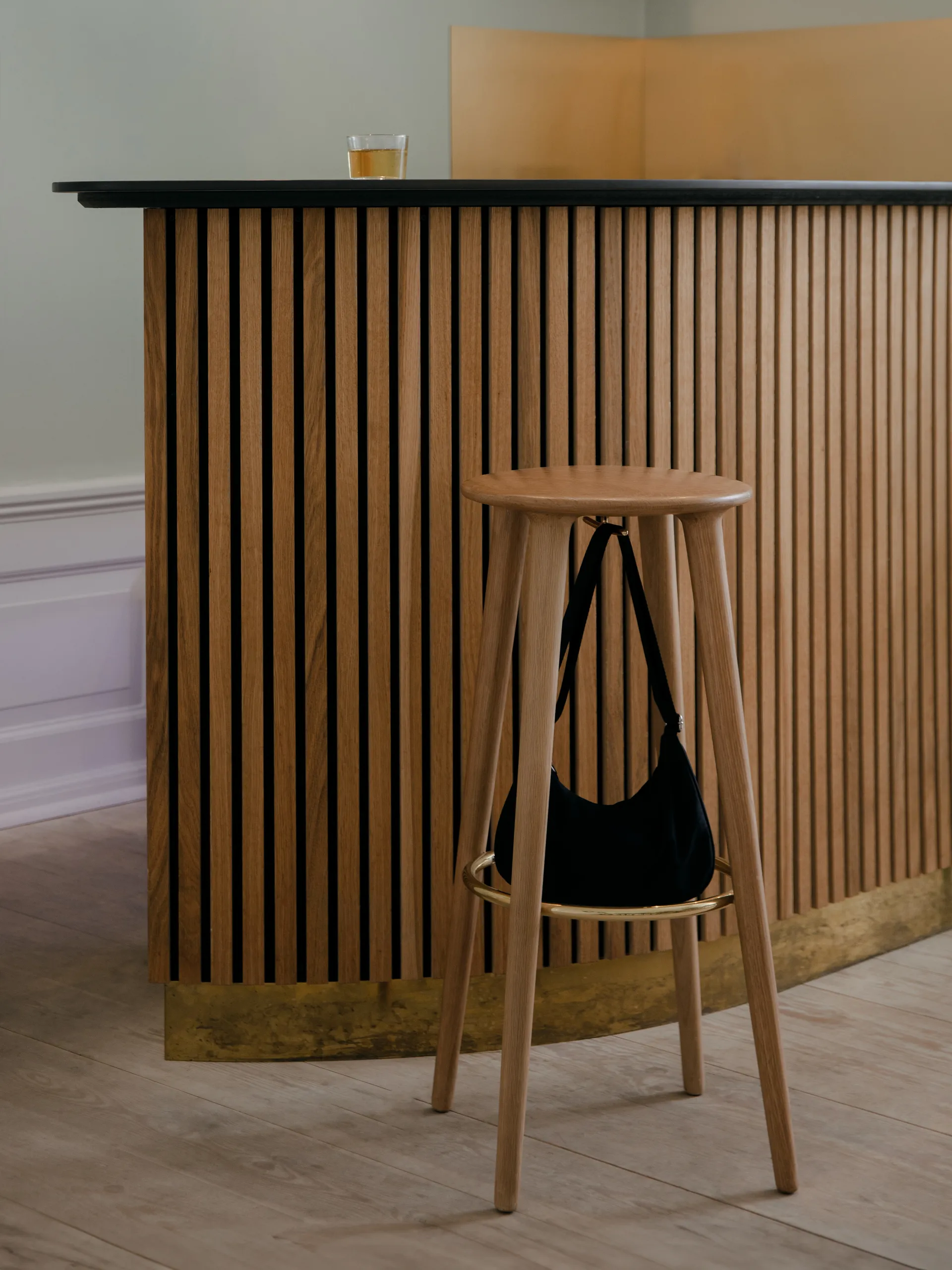 The Socialite bar stool 77.7 cm, Oak Umage