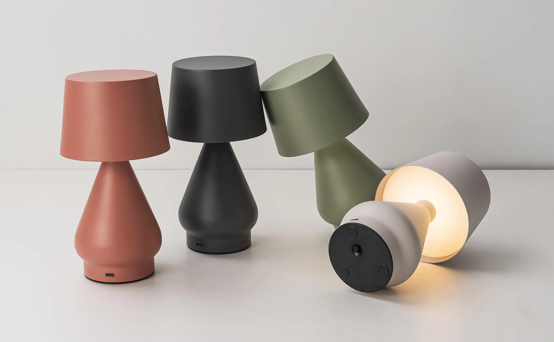 No cable portable table lamp, Macaron, Ø12.3x23.5 cm Unison