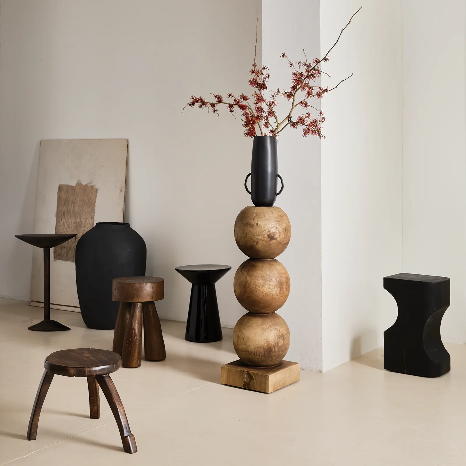 Curved side table, Black URBAN NATURE CULTURE