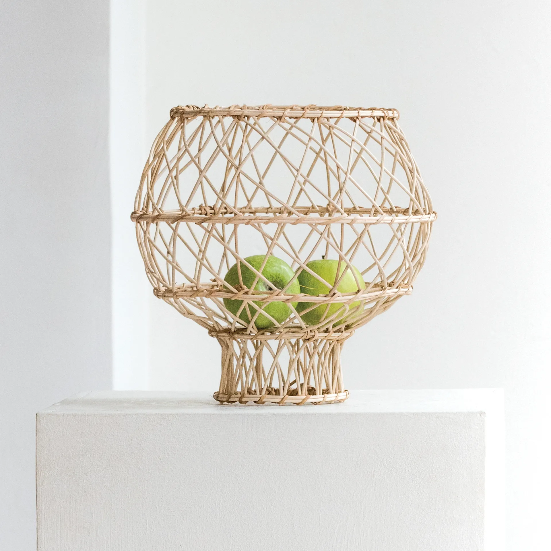 Frutas basket rattan, Ø27 cm URBAN NATURE CULTURE
