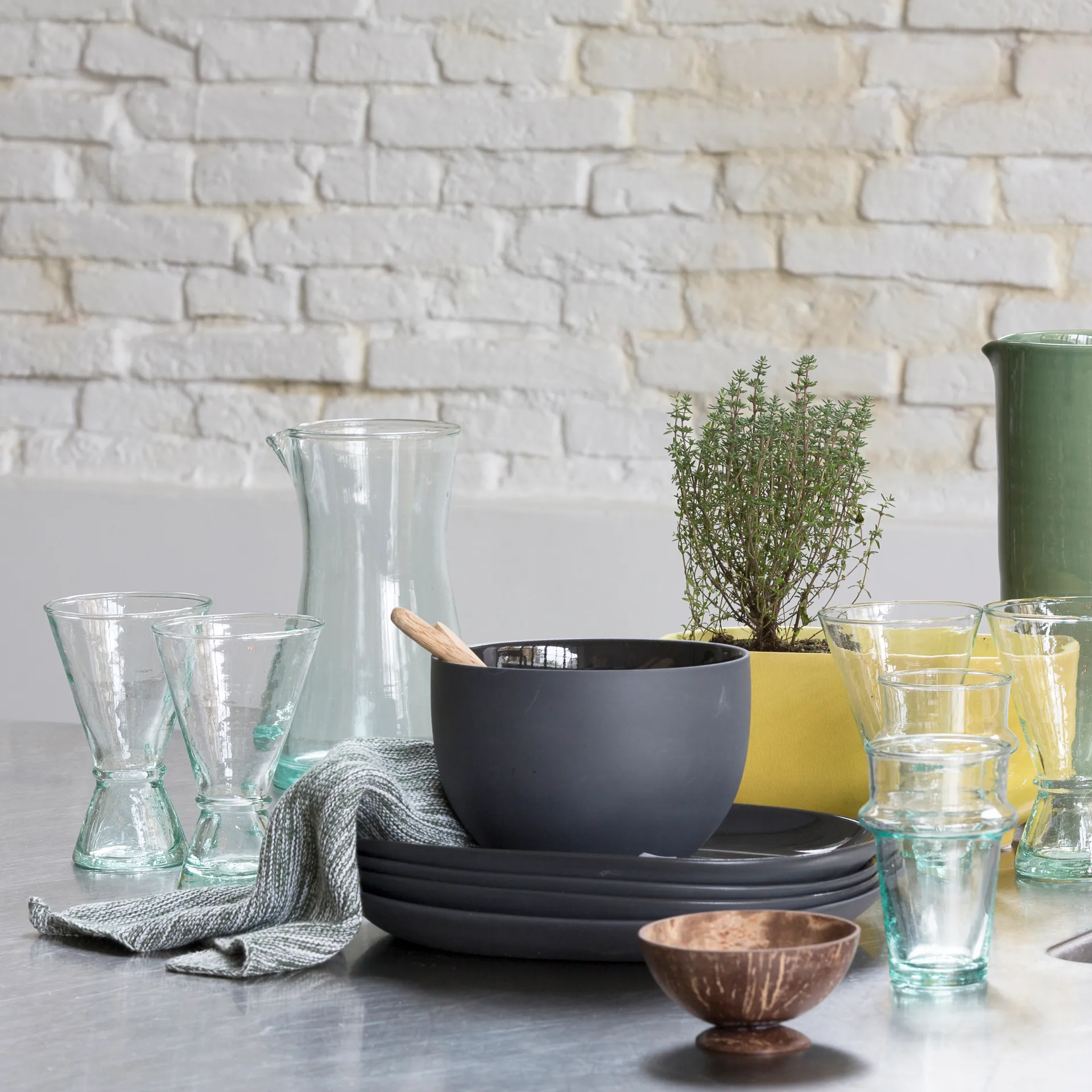 Wine glass recycled glass medium, Clear-green URBAN NATURE CULTURE